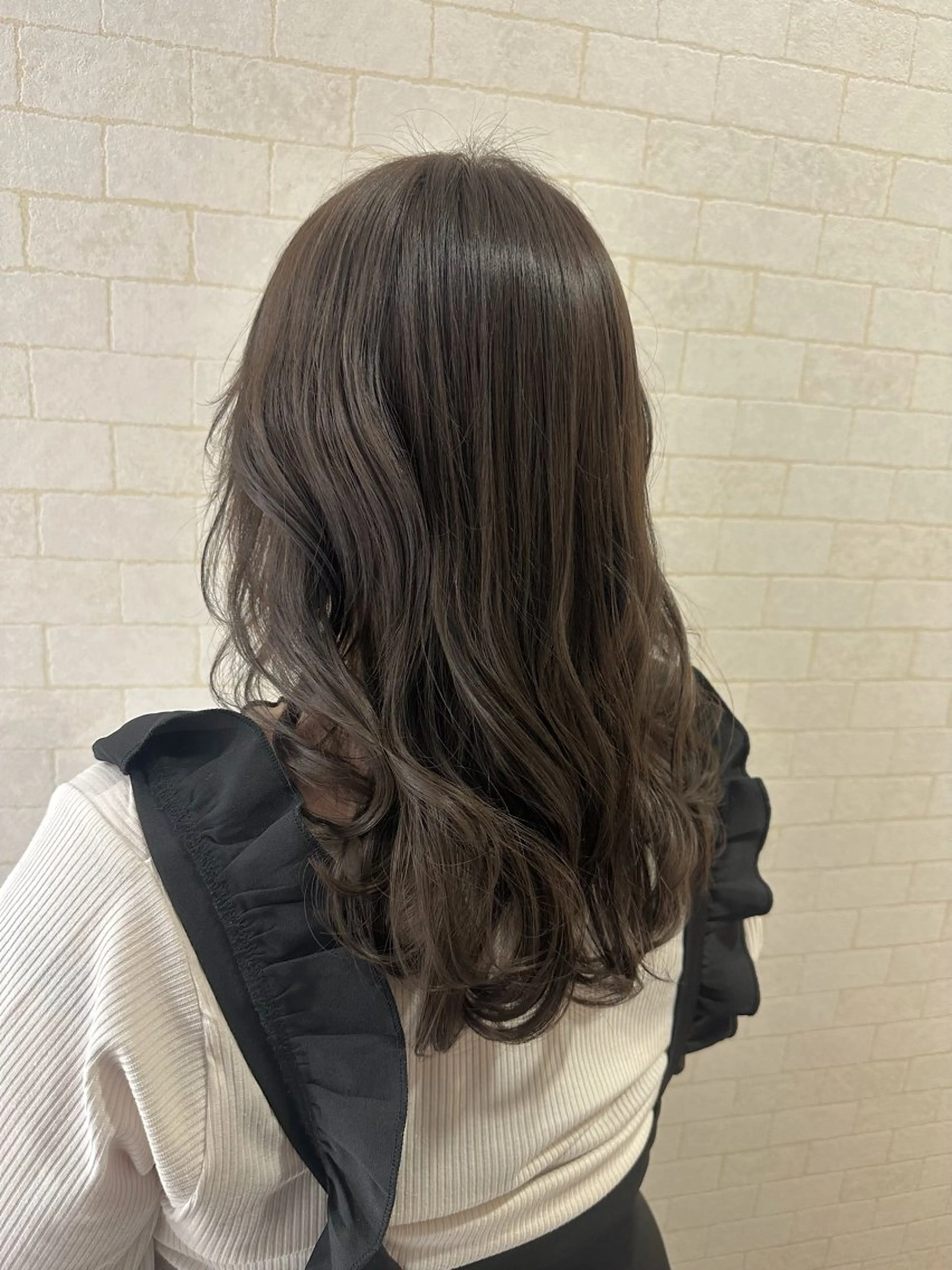 ロング カラー ブリーチ 透明感カラー ダブルカラー ブリーチなしカラー 顔まわりレイヤー 大人レイヤー& 透明感カラー💄のヘアスタイル