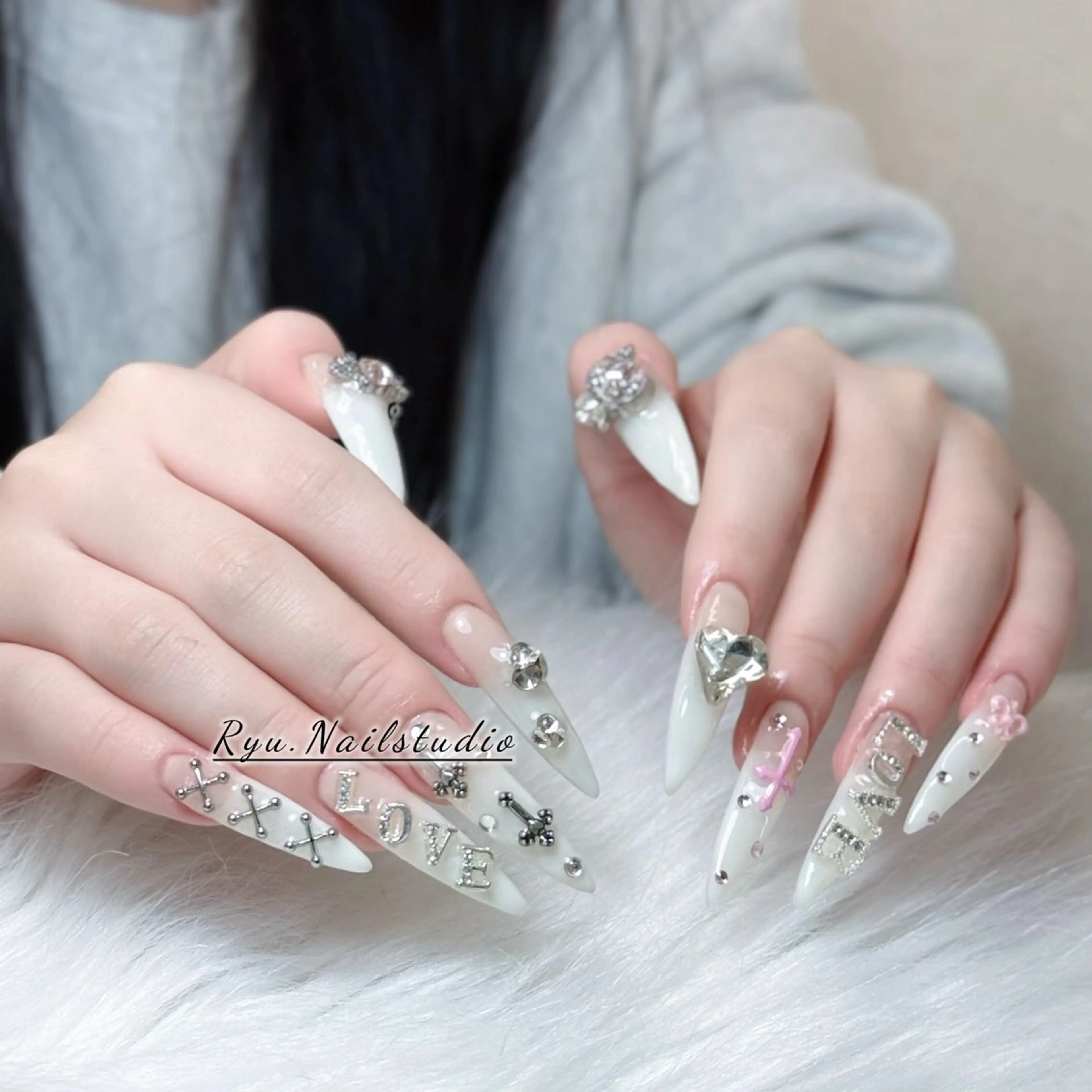 ネイル アートネイル ジェルネイル キラキラネイル ミラーネイル ニュアンスネイル ハンドネイル Ryu Nail Studio所属・Ryu Nailのネイルデザイン