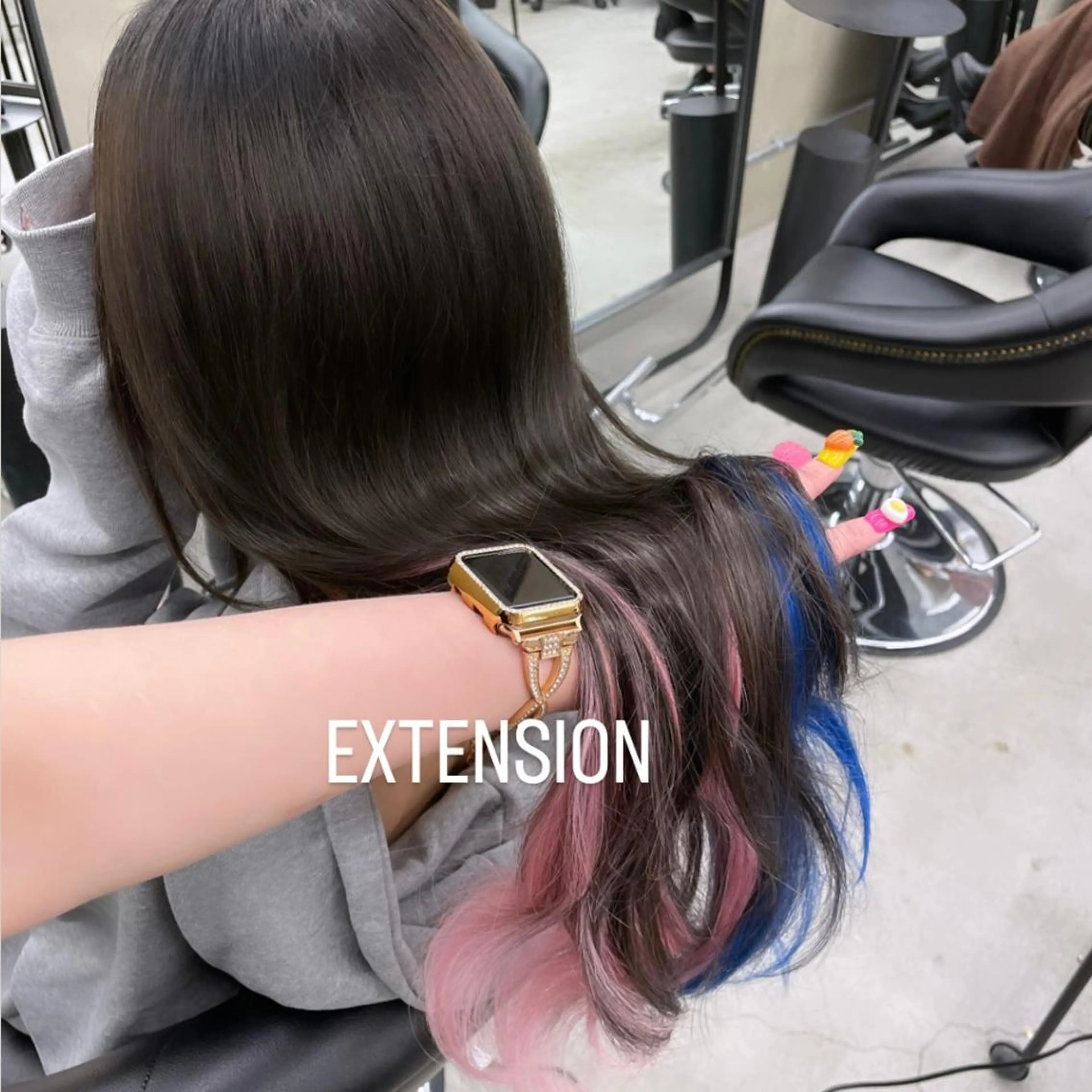 ロング カラー エクステ エクステ🩵ブリーチ 韓国ヘア🩵KAEのヘアスタイル
