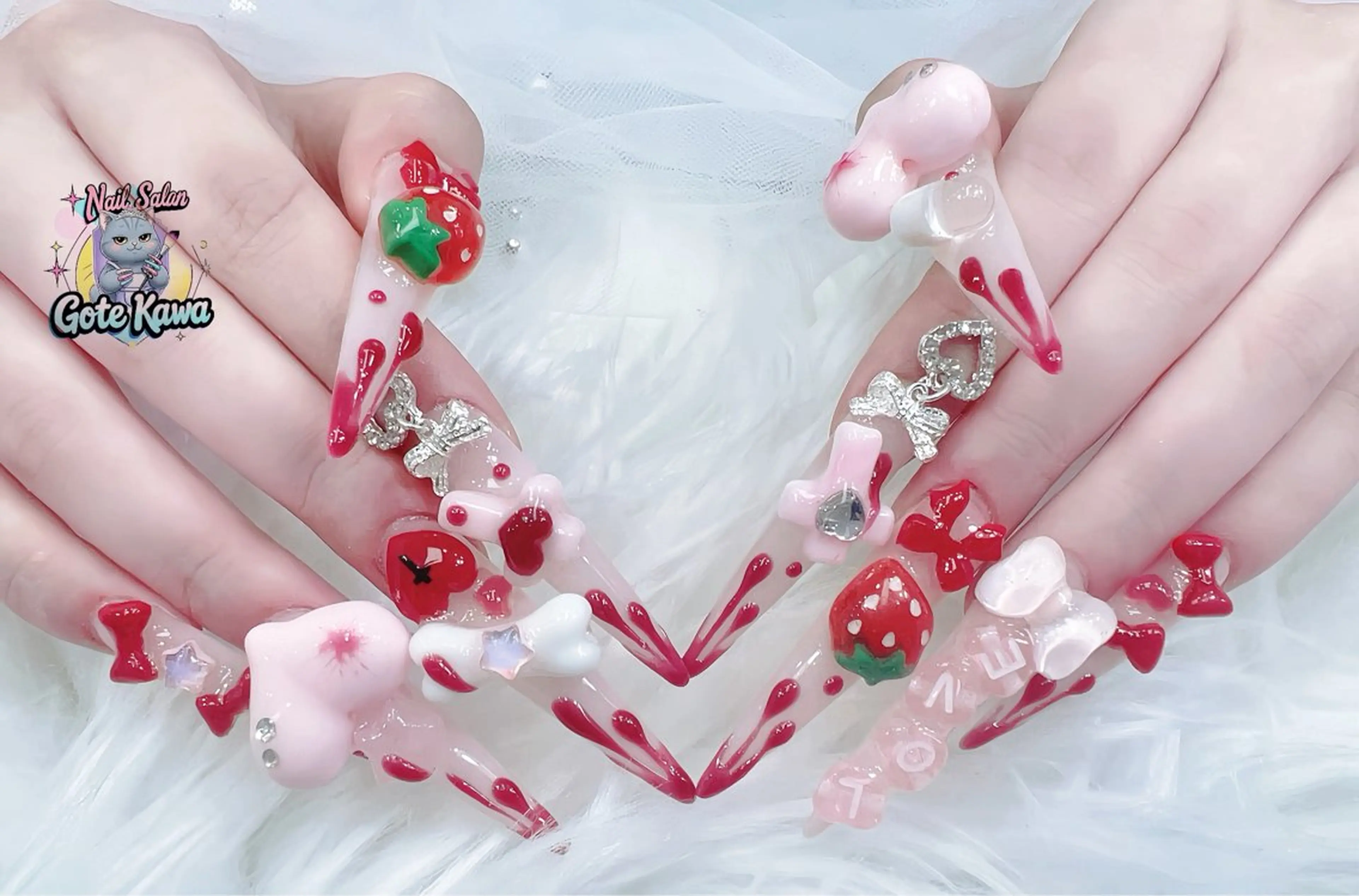 ネイル アートネイル キラキラネイル スカルプネイル ハンドネイル ハンドケア GOTE KAWA Nail Salon(ゴテかわ)所属・Gote Kawa nail salonのネイルデザイン