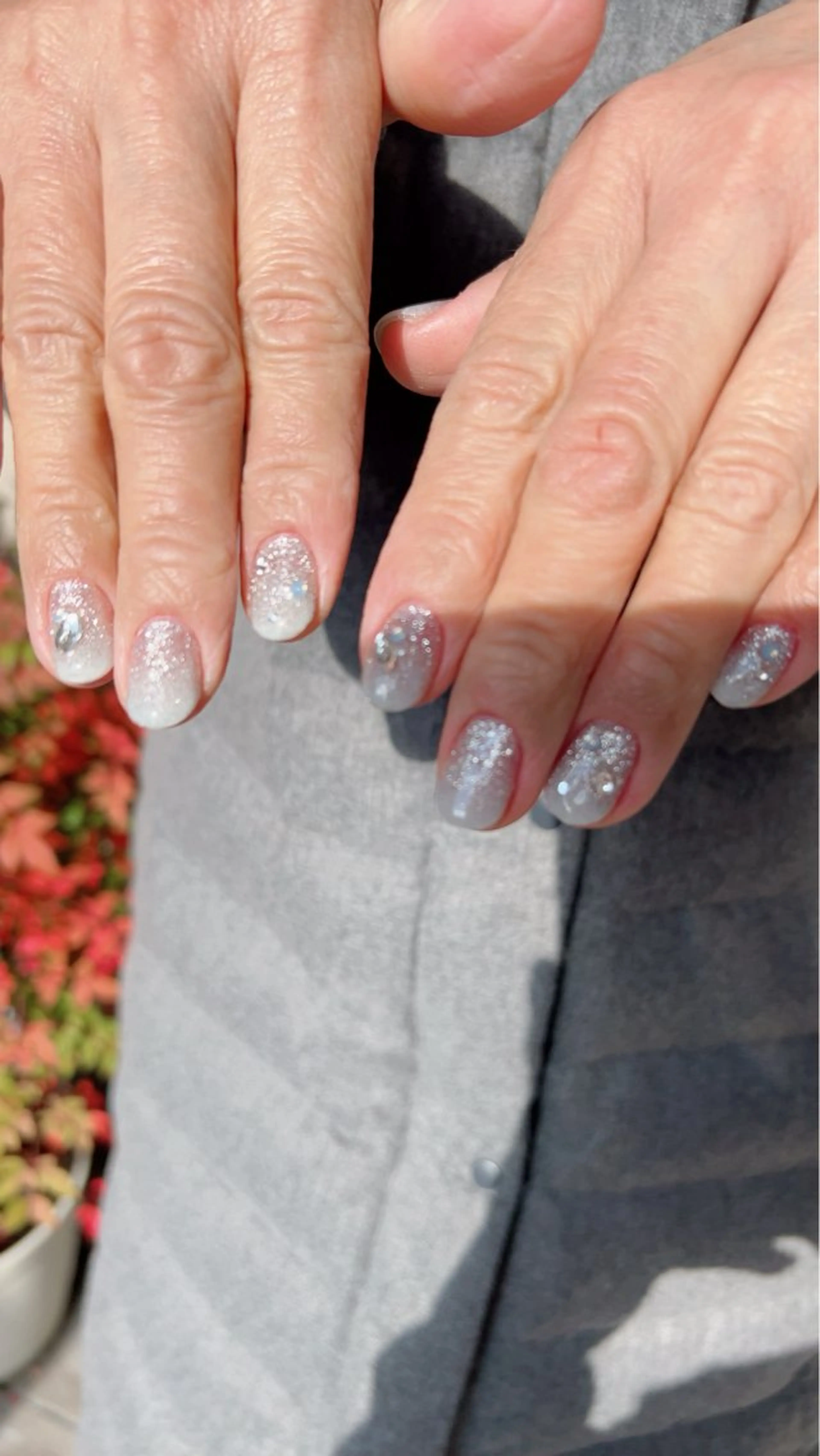 ネイル アートネイル ブルー フラッシュネイル グラデーション キラキラネイル irooo 21のネイルデザイン