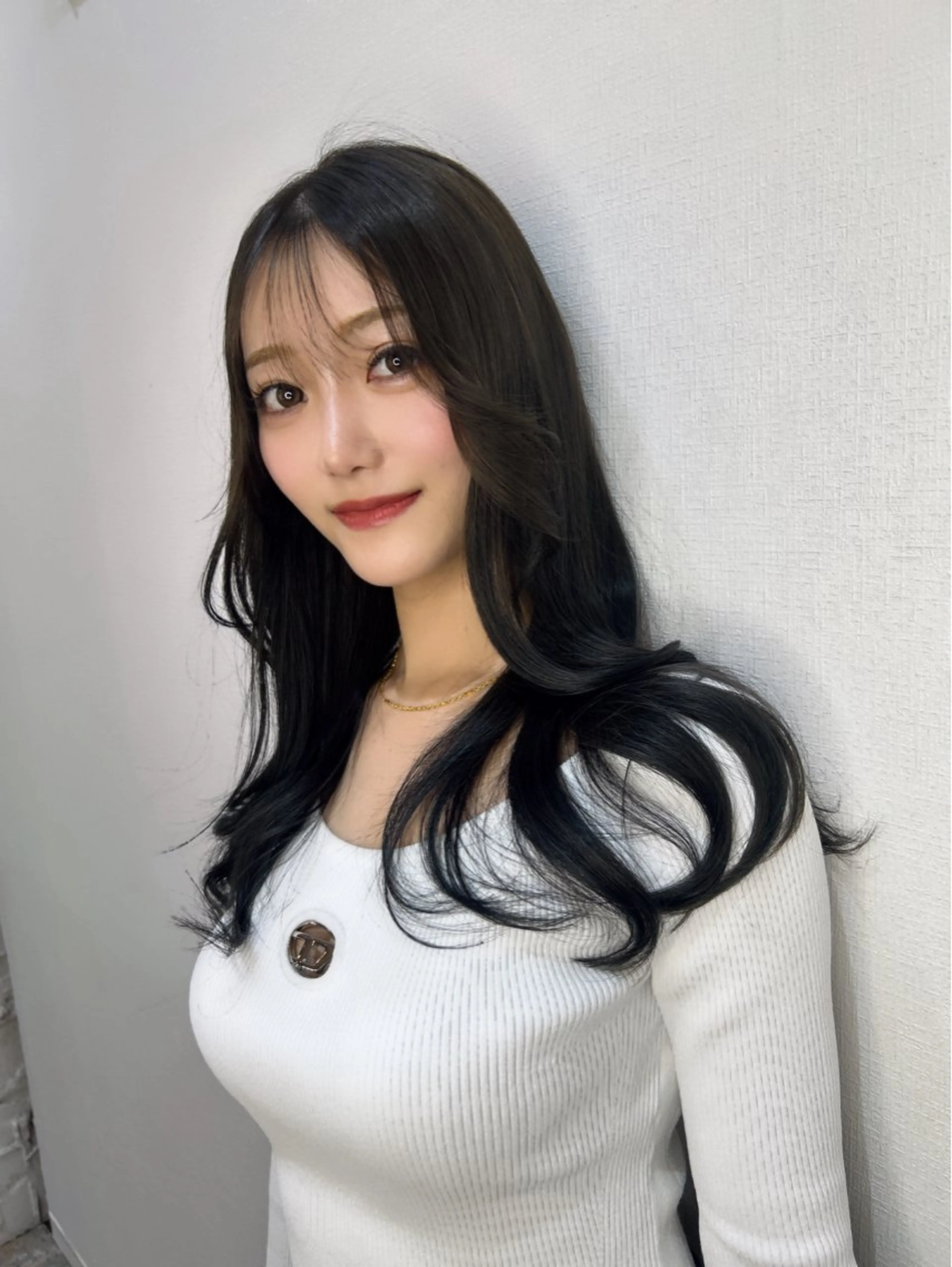 セミロング カラー くびれヘア カット ヘアカラー トリートメント レイヤーカット BLend 渋谷のヘアスタイル