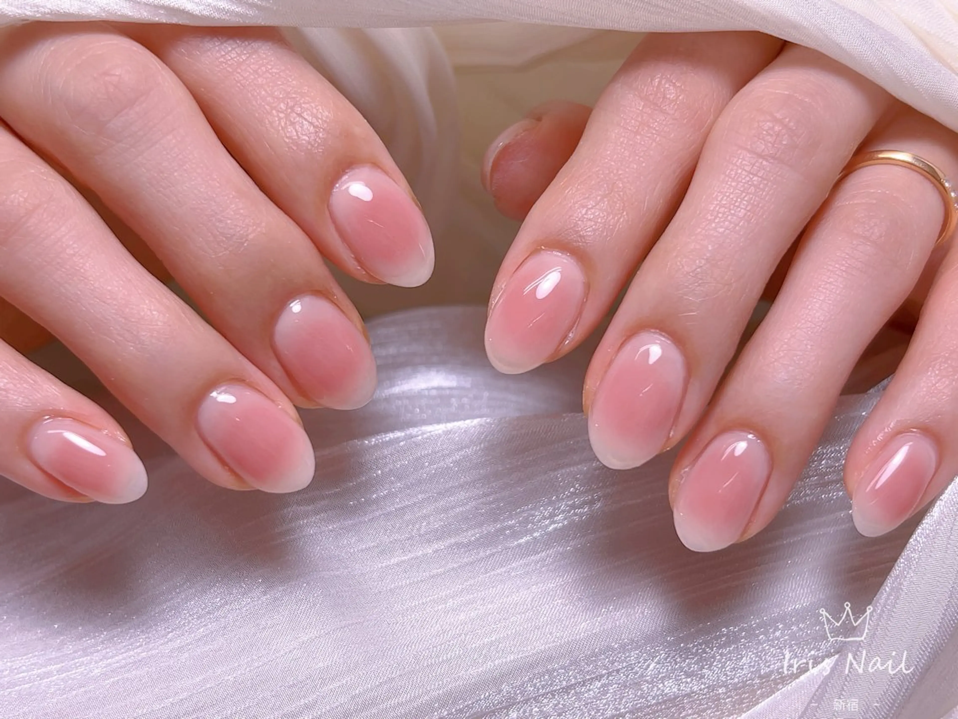 ネイル フレンチネイル ジェルネイル グラデーション 韓国ネイル マグネットネイル ハンドネイル 【長さ出し】 IRIS NAILのネイルデザイン