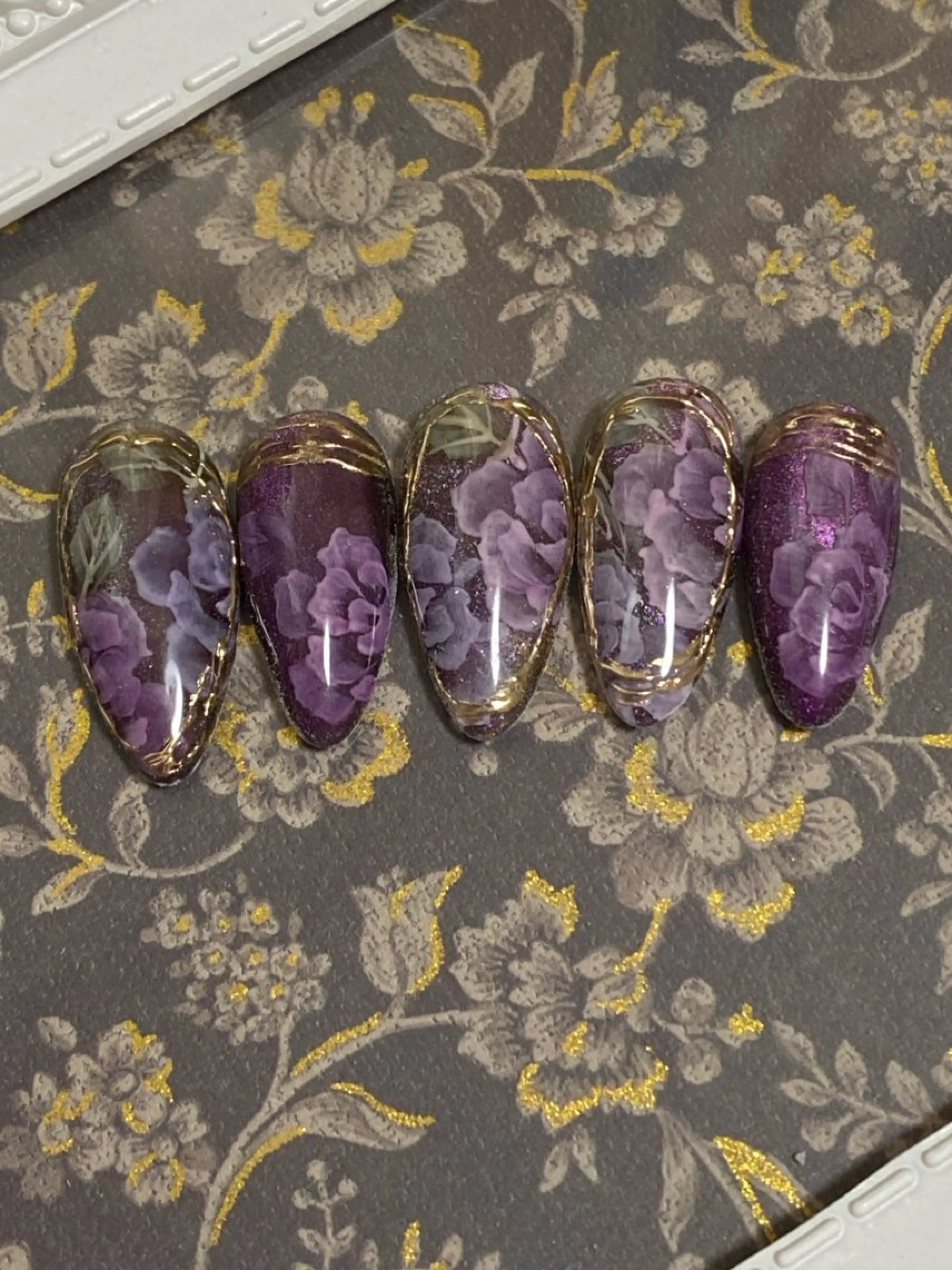 ネイル フラワーネイル マグネットネイル 自宅ネイルサロン ♦️nuance♦️のネイルデザイン