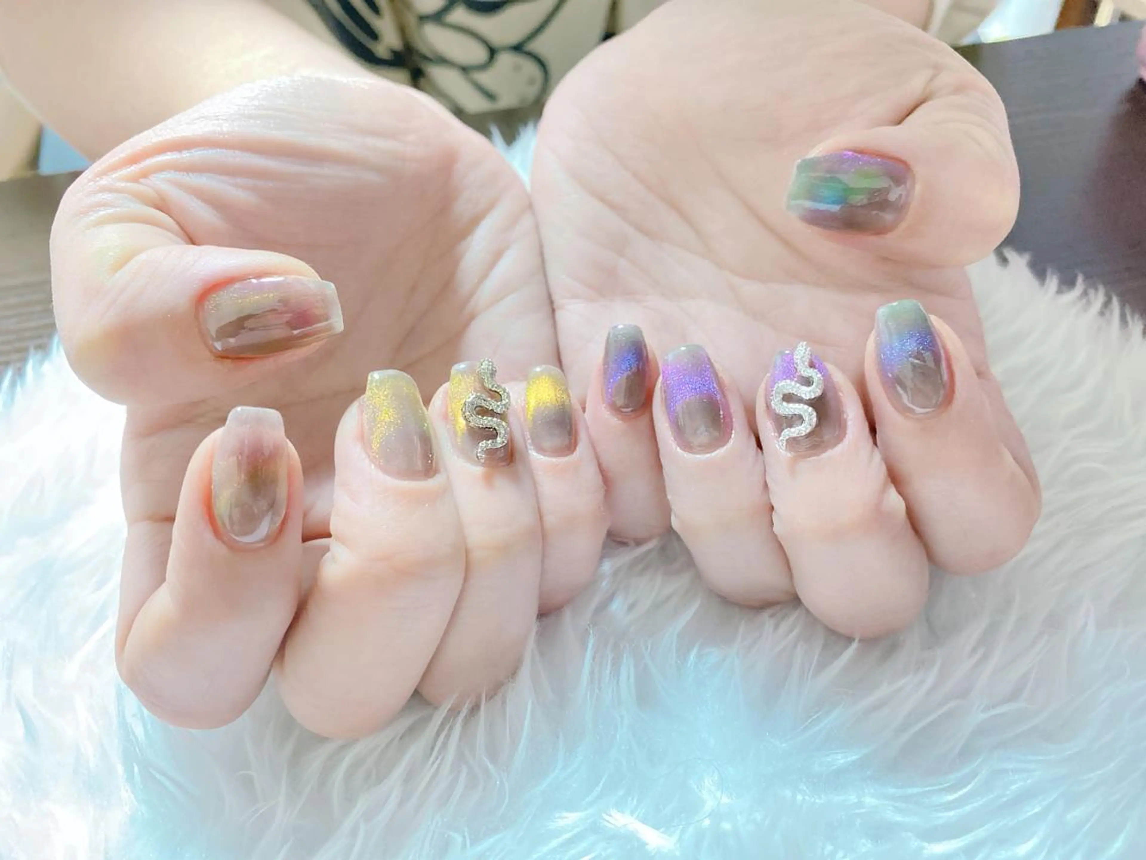 ネイル マグネットネイル ハンドネイル ハンドケア ネイルサロン HARRYS所属・ネイル･脱毛サロン HARRYSのエステ・リラクイメージ