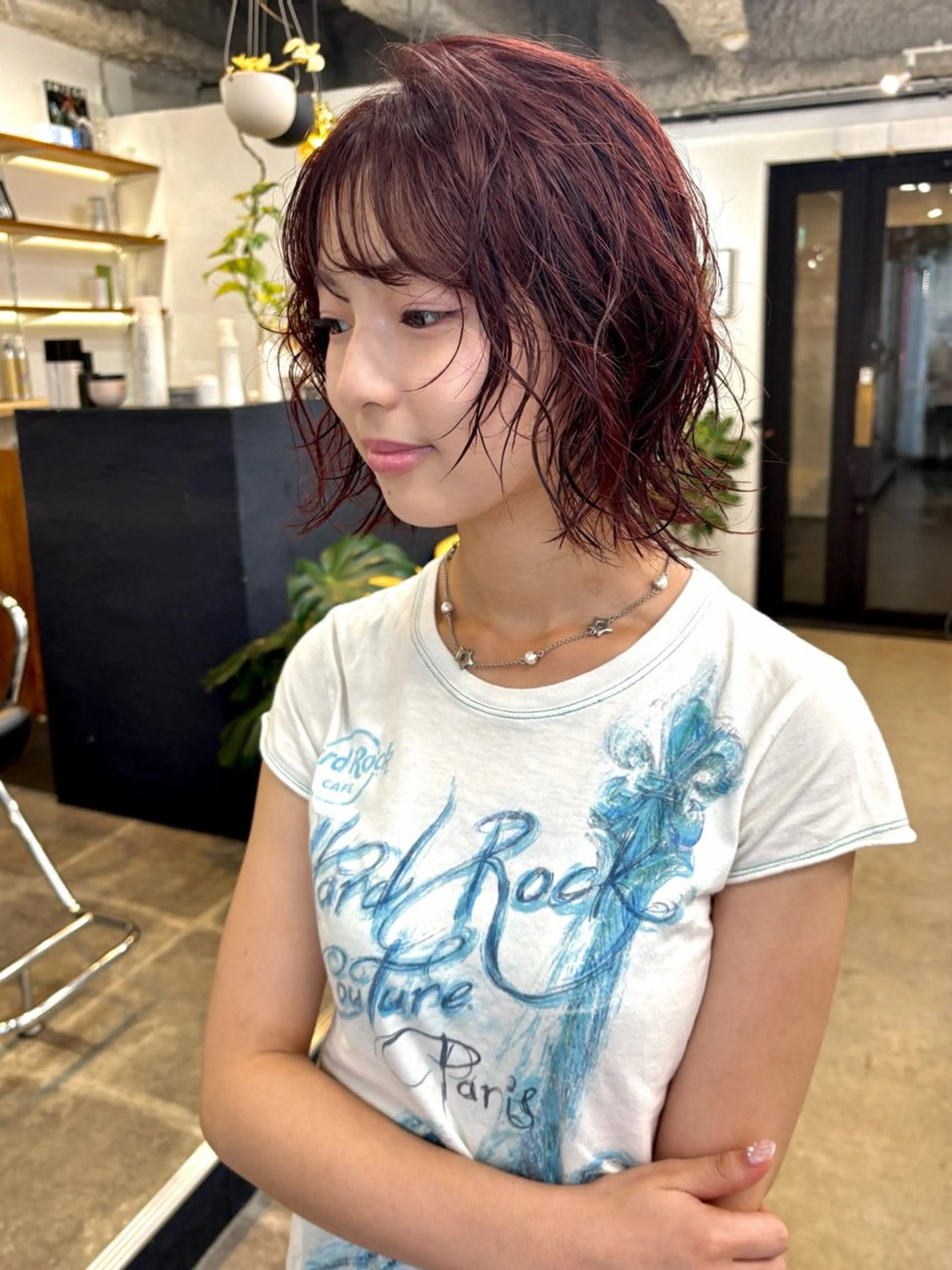 ミディアム カラー ベージュカラー ブリーチ ボルドーカラー ブラウンカラー カシス ヘアカラー 暖色カラー/天神/ ヘイマサクラのヘアスタイル