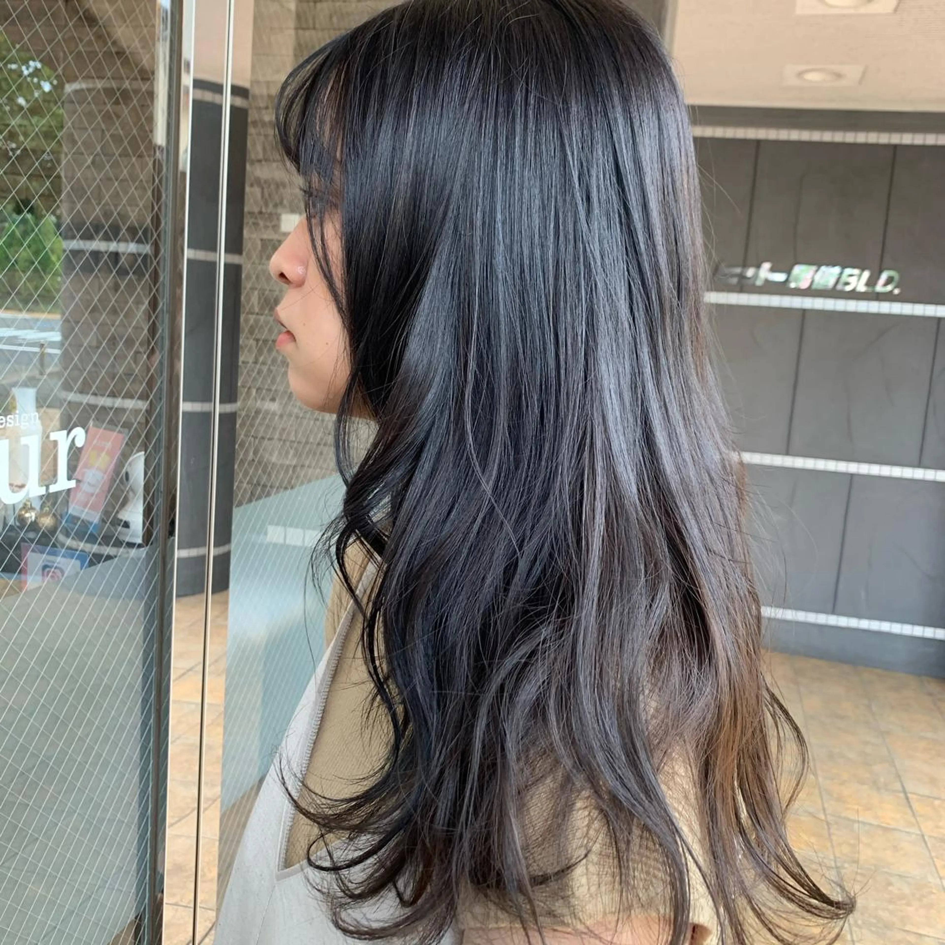 ロング カラー HairDesign Azurのヘアスタイル