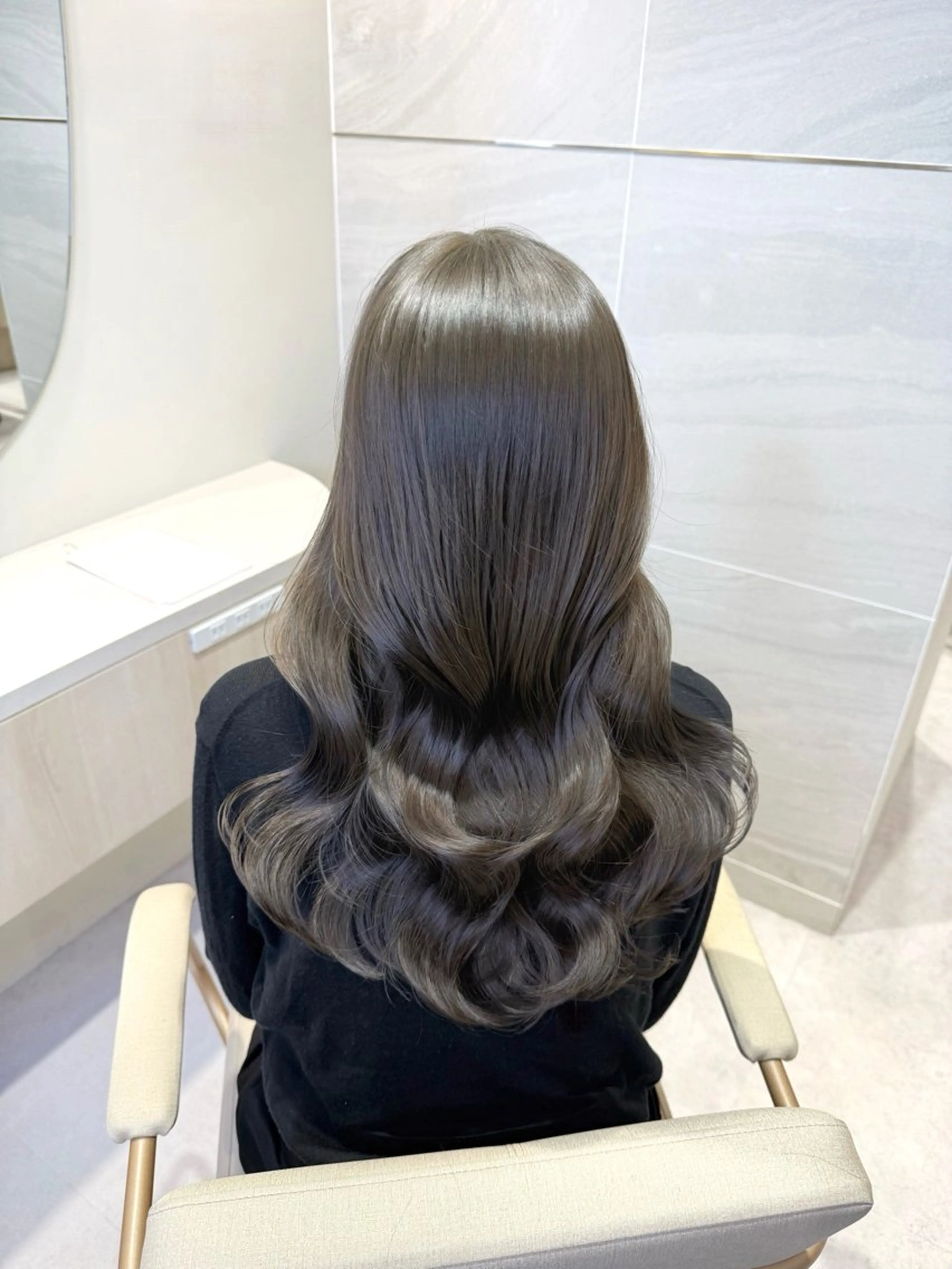 ロング カラー ベージュカラー イルミナカラー シアーベージュ 韓国風ヘア ブリーチなしダブル カラー🧸🐺陽介のヘアスタイル