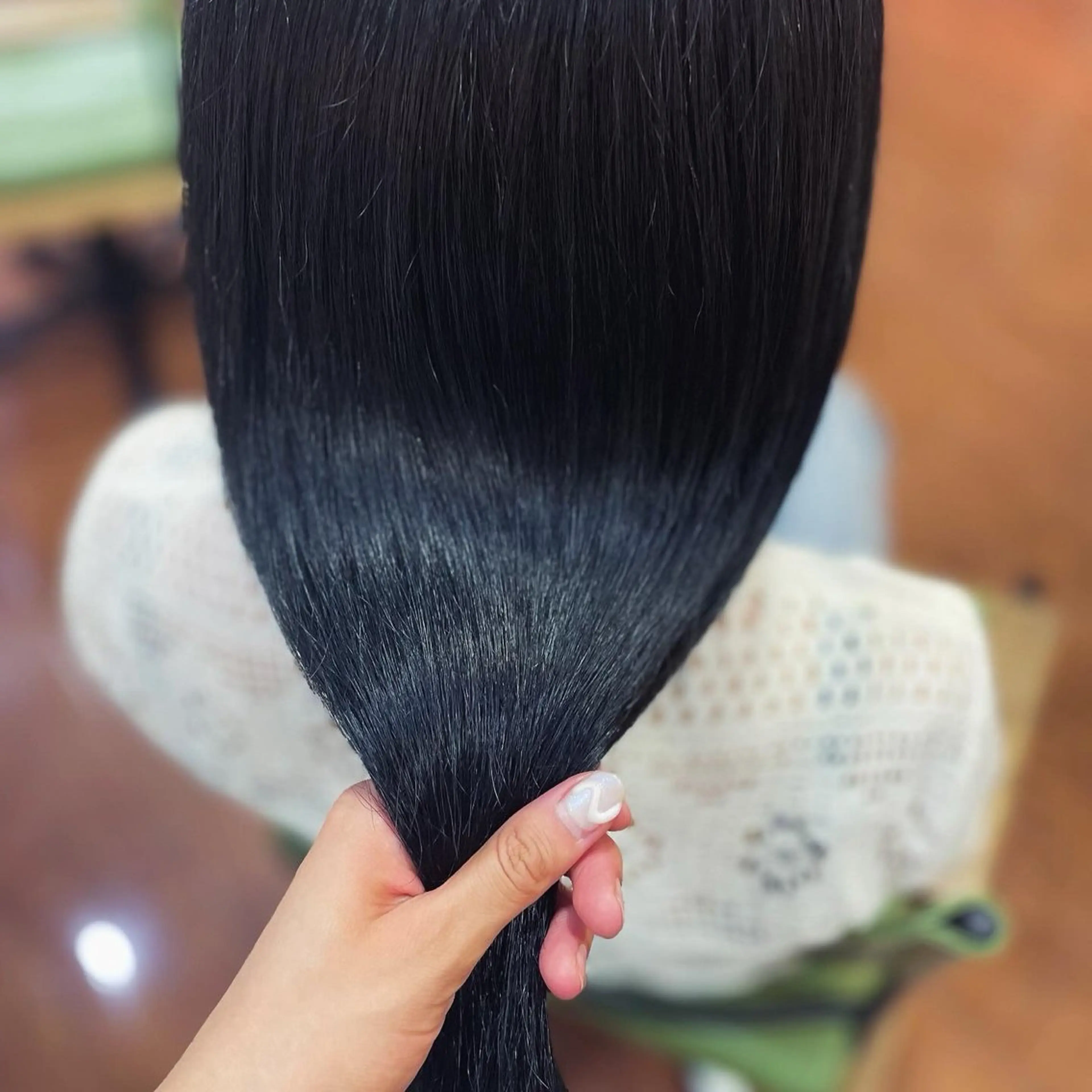 ロング カラー 黒髪 ブリーチ ブルーカラー ブルーブラック ブリーチなしカラー ヘアカラー 馬越 優のヘアスタイル
