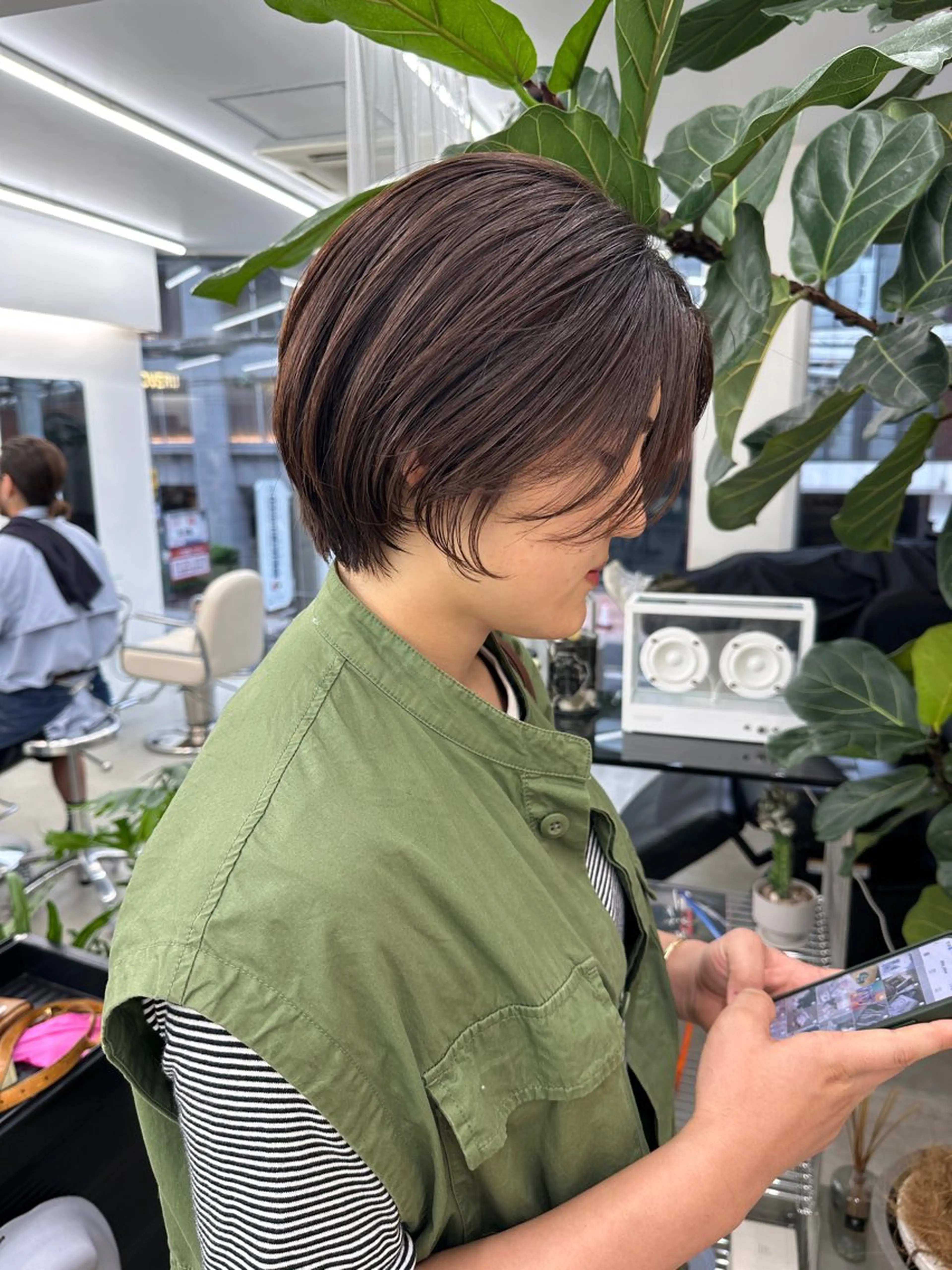 ショート カラー ショートヘア カット ヘアカラー トリートメント ボブ/レイヤー/ケア パーマ/透明感カラーのヘアスタイル