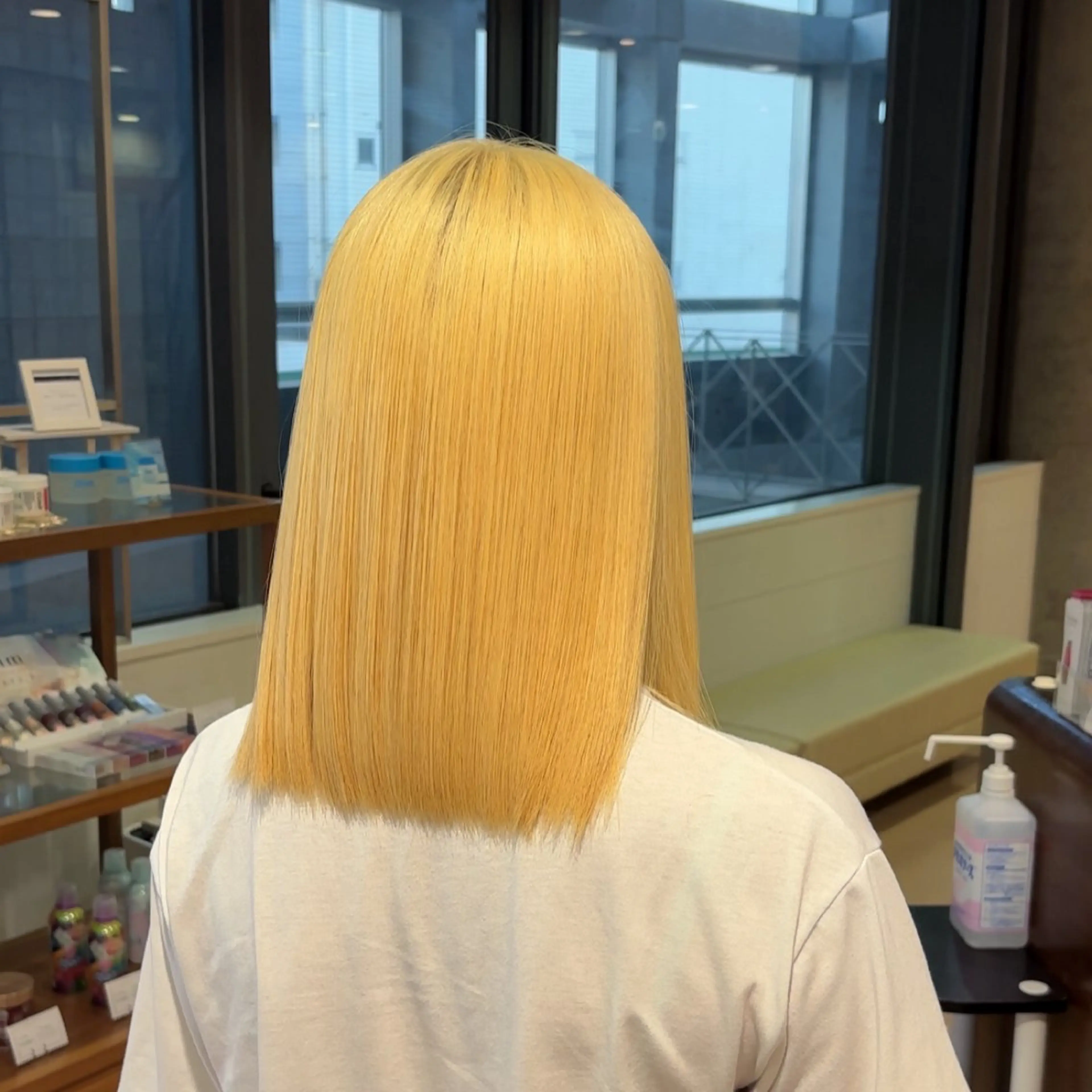 ミディアム カラー カット ヘアカラー トリートメント ✨ケアブリーチカラー ✨️透明感カラーのヘアスタイル