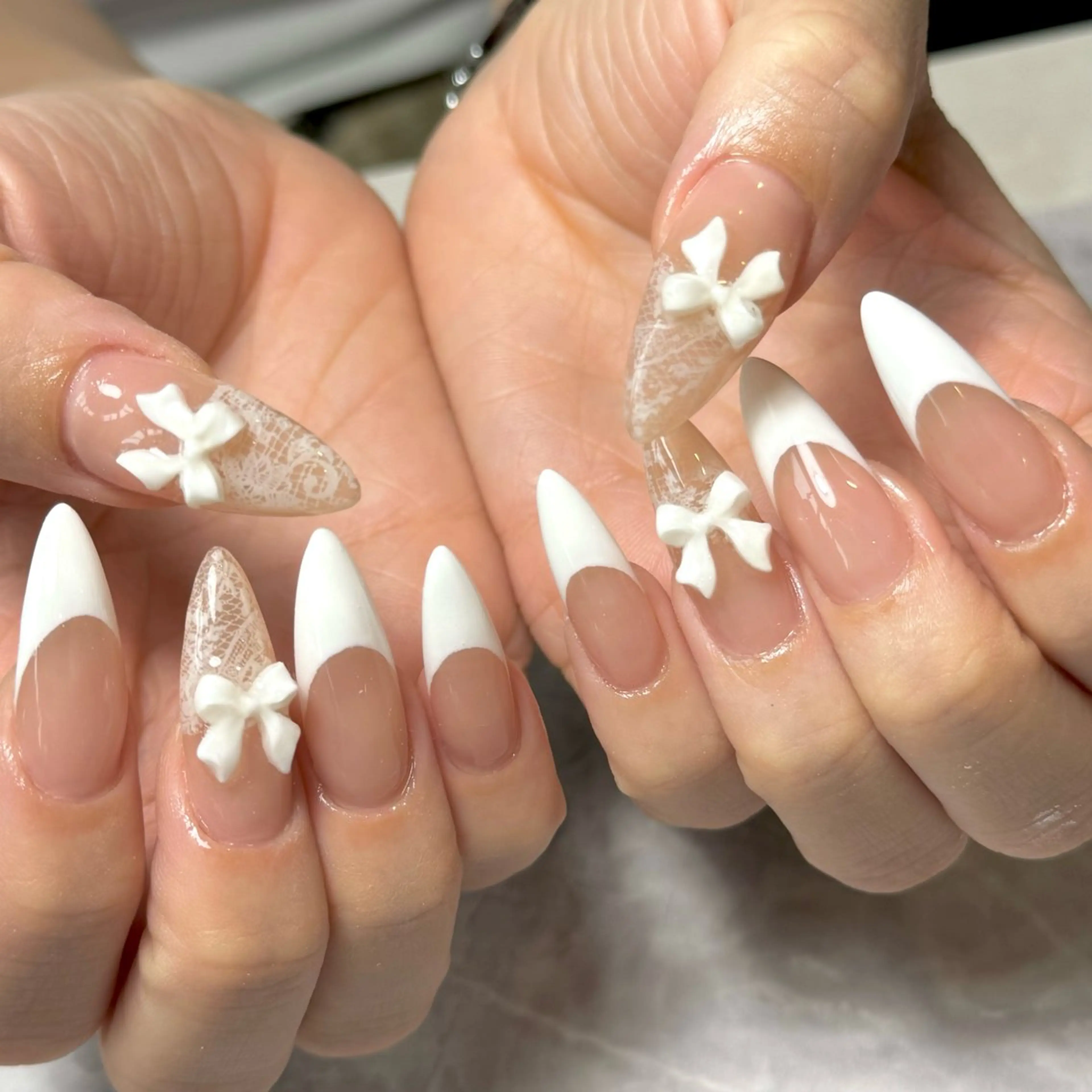 ネイル フレンチネイル レース リボン 夏ネイル ハンドネイル Nail Salon Lillion【リリオン】所属・lillion karenのネイルデザイン