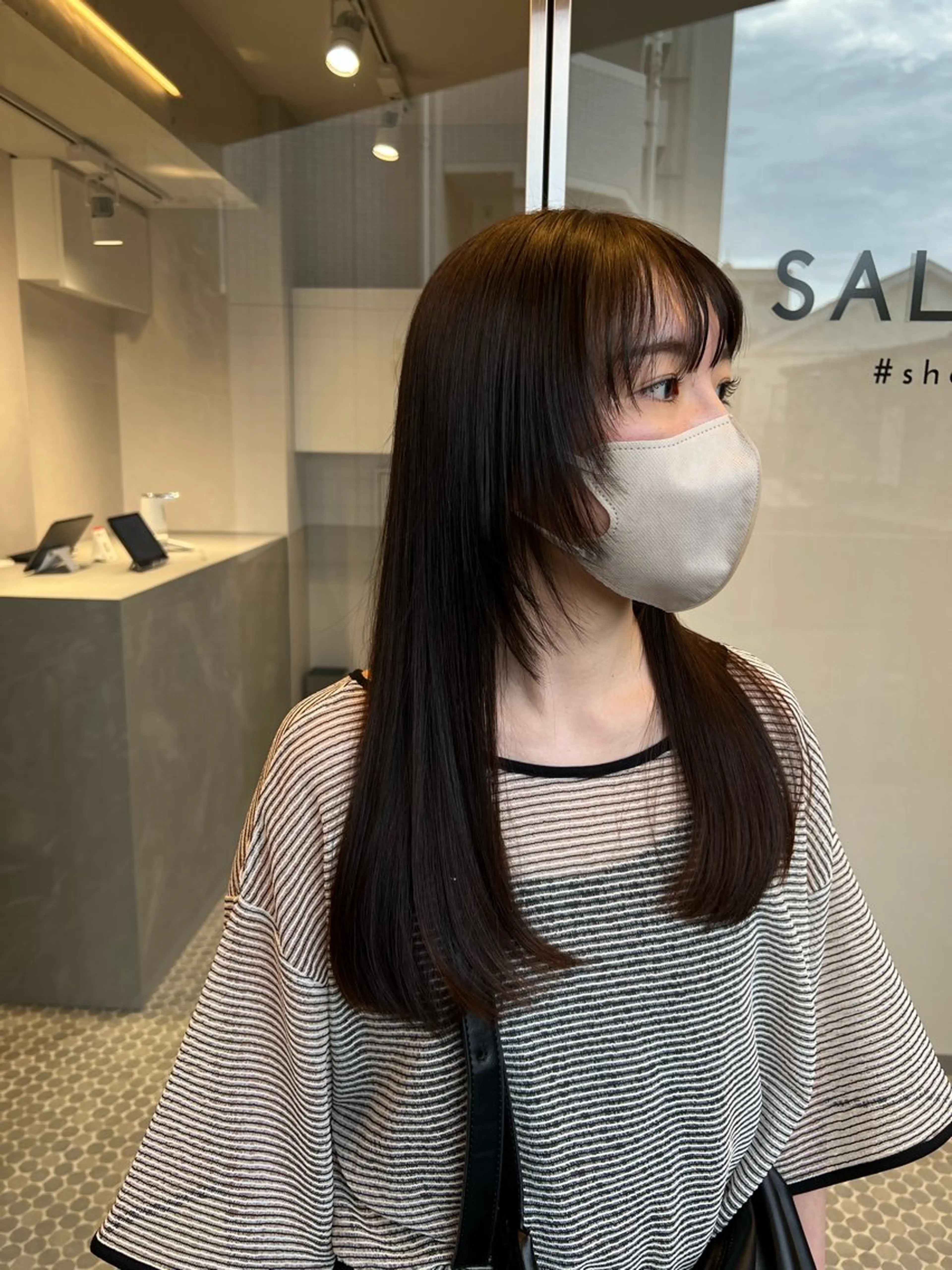 ロング 顔まわりレイヤー レイヤーカット カット トリートメント 樋野 亮のヘアスタイル