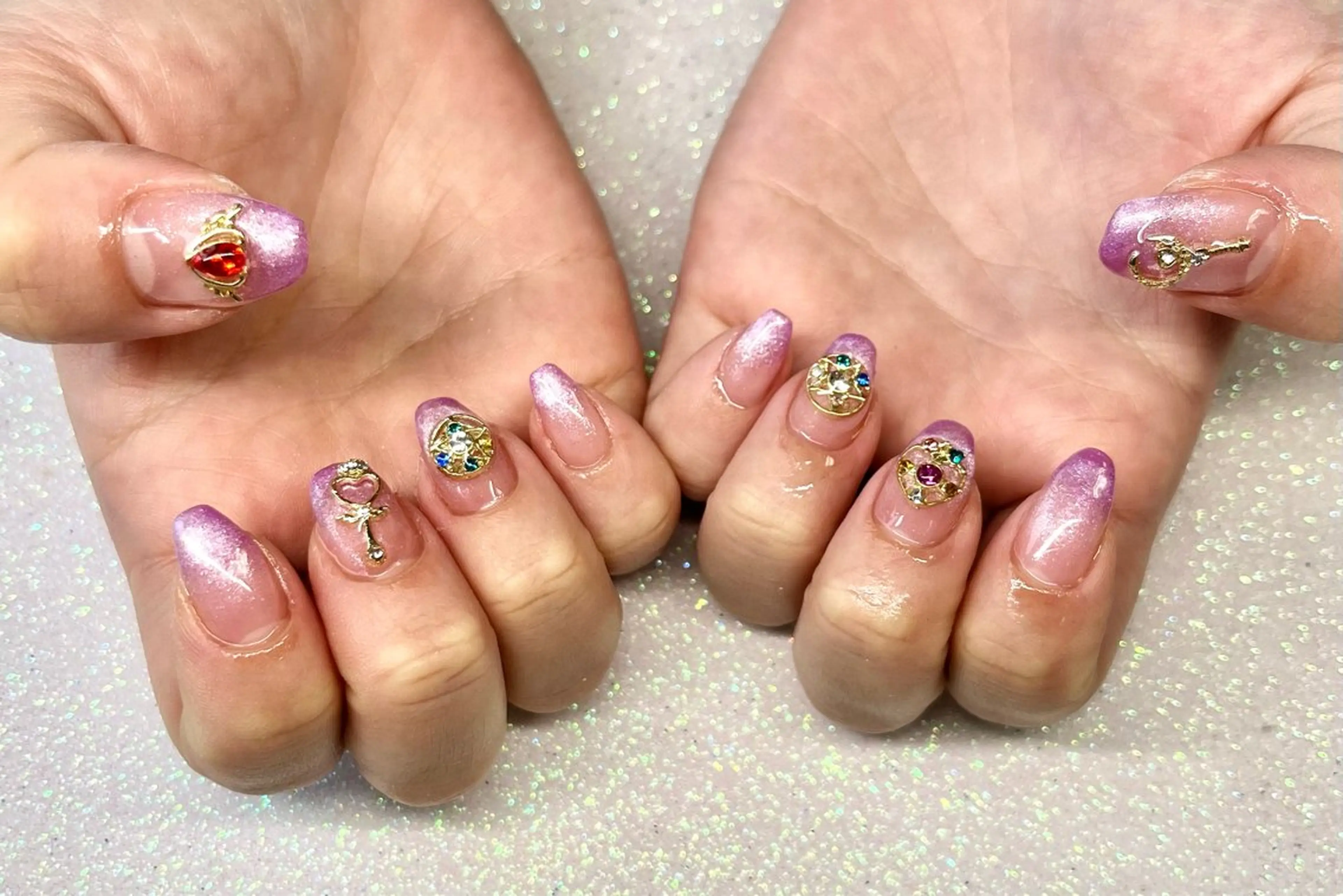 ネイル VIERU YURIのネイルデザイン