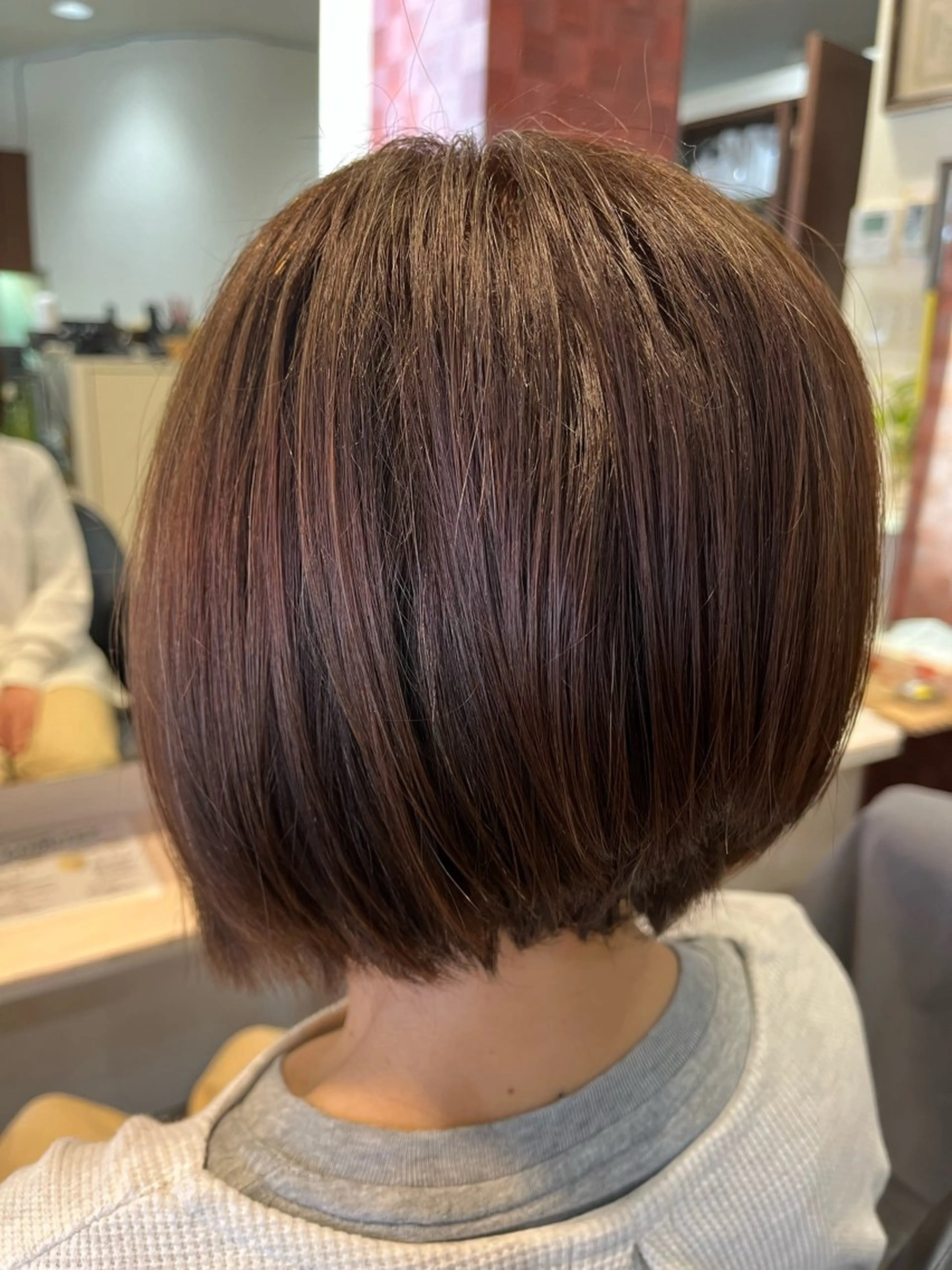 ショート カラー 前下がりボブ ブルーカラー ブラウンカラー ボブ エル美容室所属・織田 英之のヘアスタイル