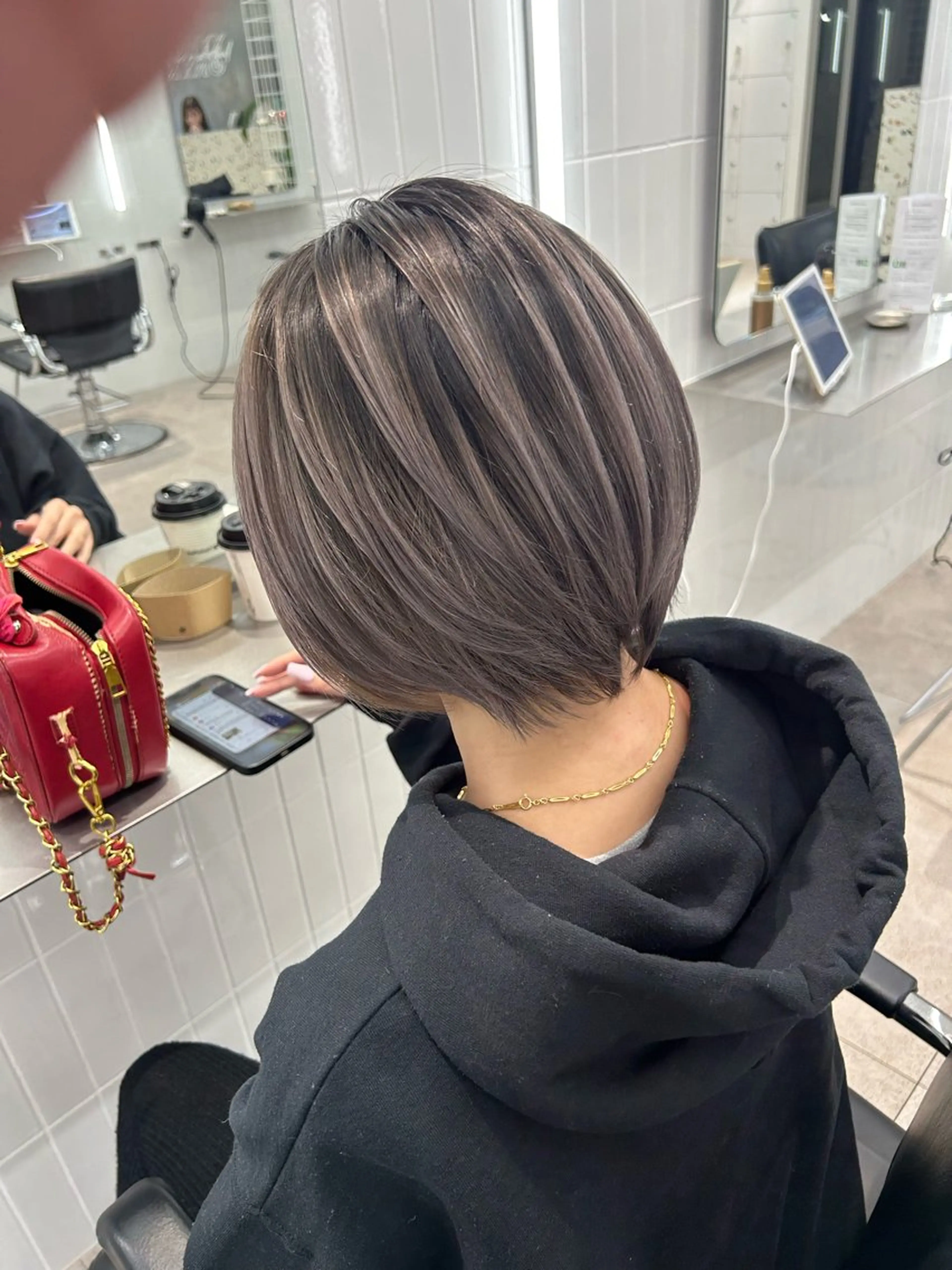 ショート カラー onyx所属・表参道/ハイライト・ バレイヤージュのヘアスタイル
