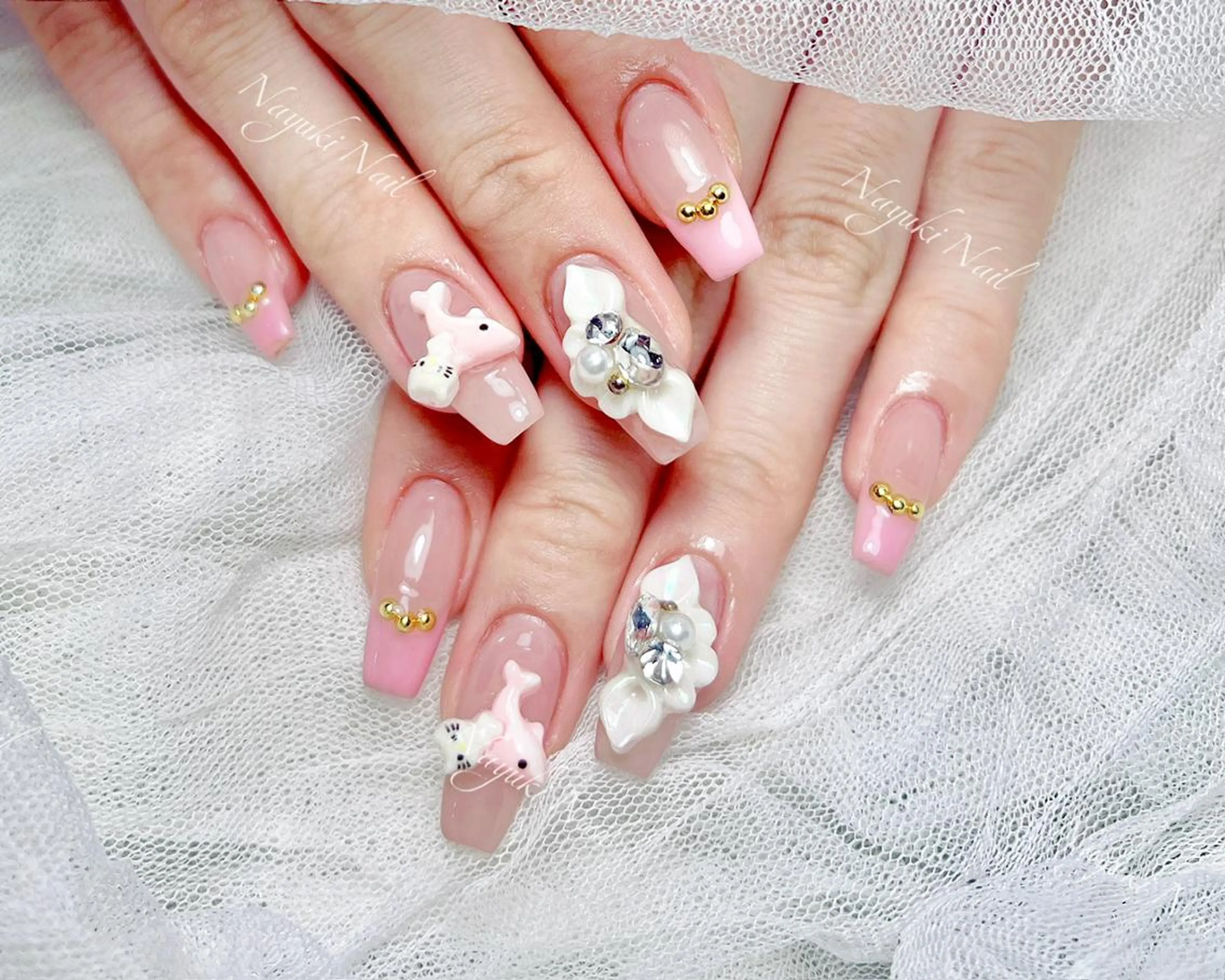 ネイル 🦋 Queenieのネイルデザイン