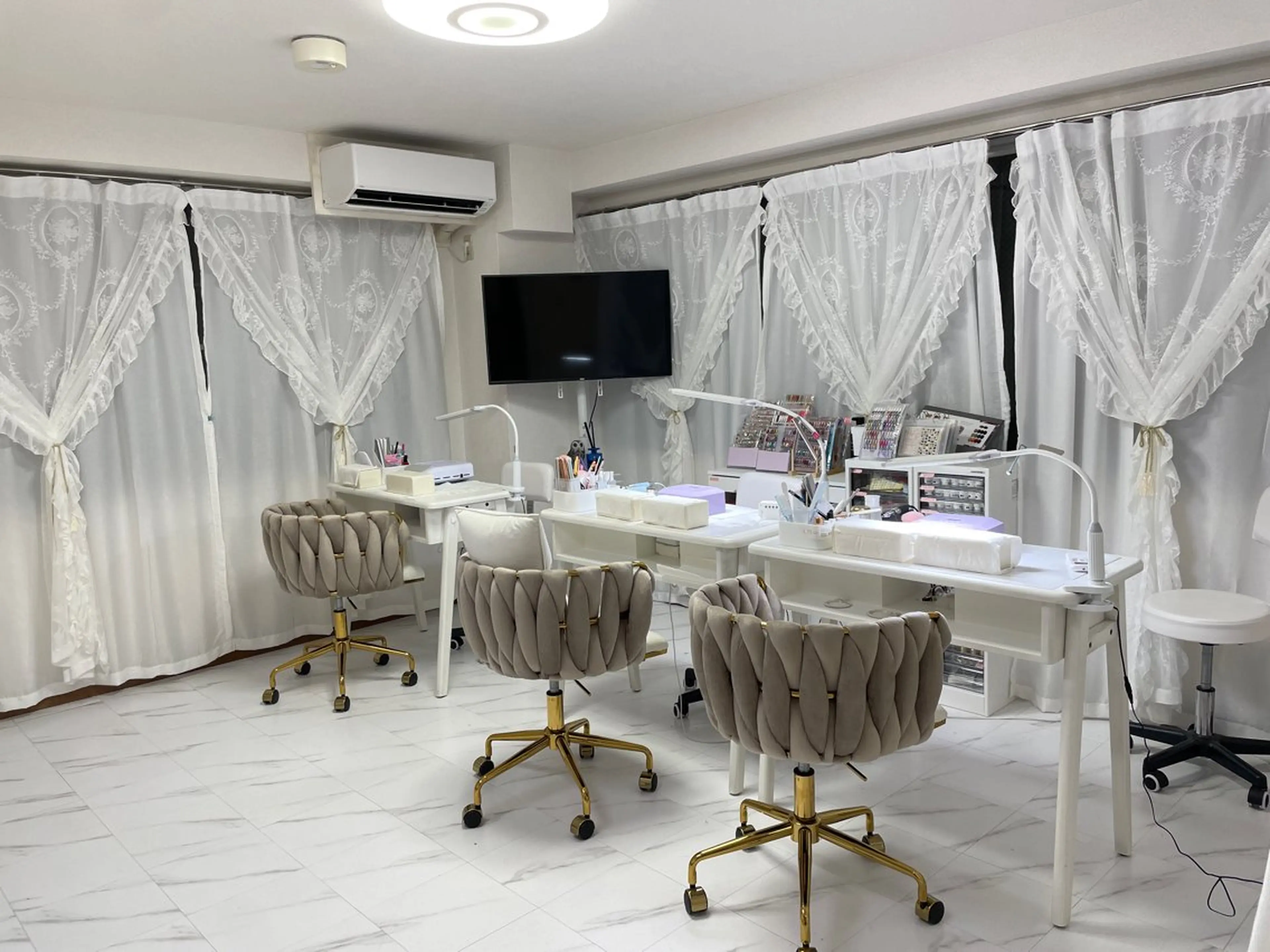 ネイル EMILIO NAIL所属・スカルプ専門店 エミリオ ネイルのネイルデザイン