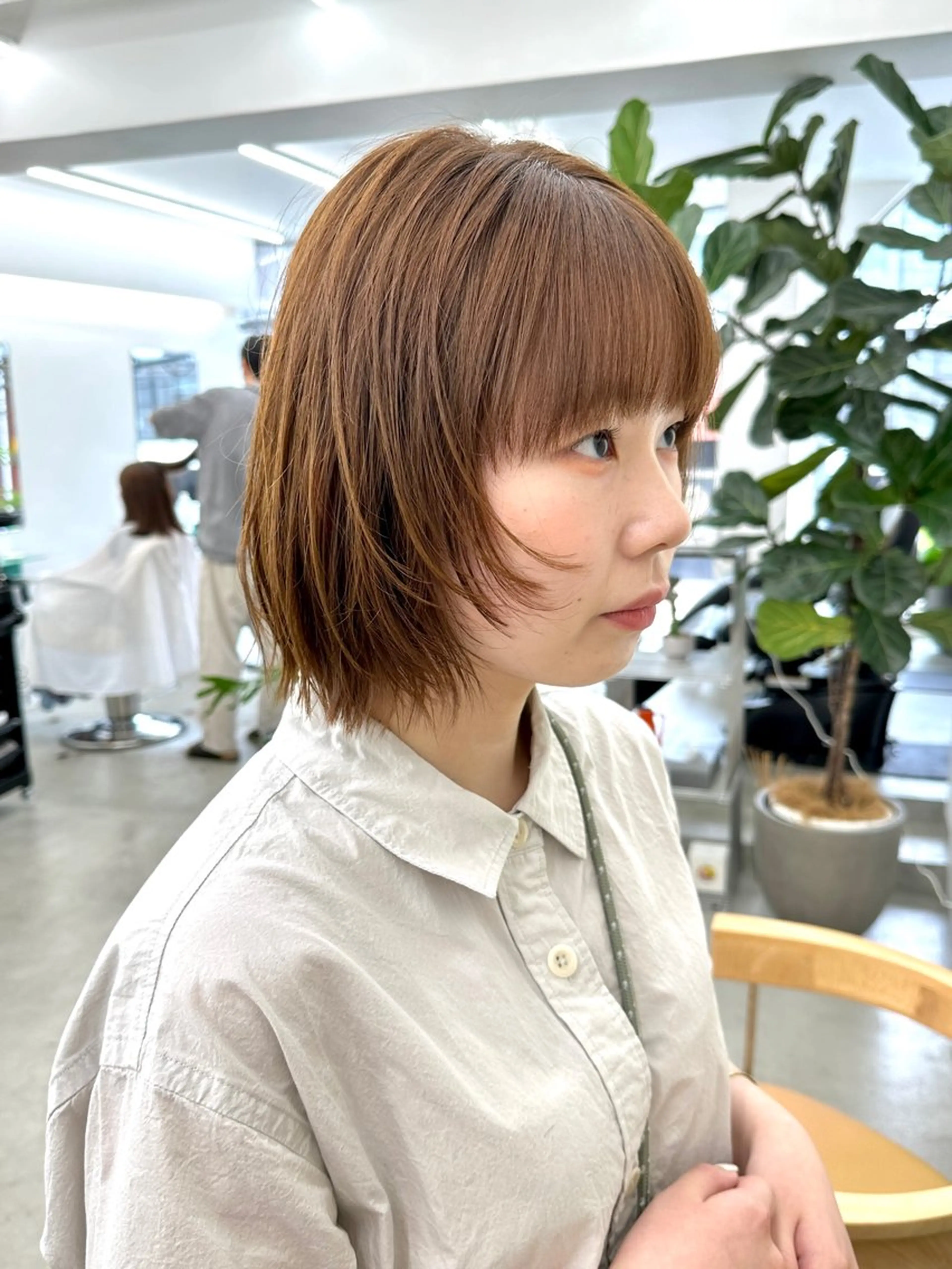 ショート カラー ボブレイヤー ベージュカラー ブラウンカラー ブラウンベージュ ボブ カット ヘアカラー トリートメント ボブ/レイヤー/ケア パーマ/透明感カラーのヘアスタイル