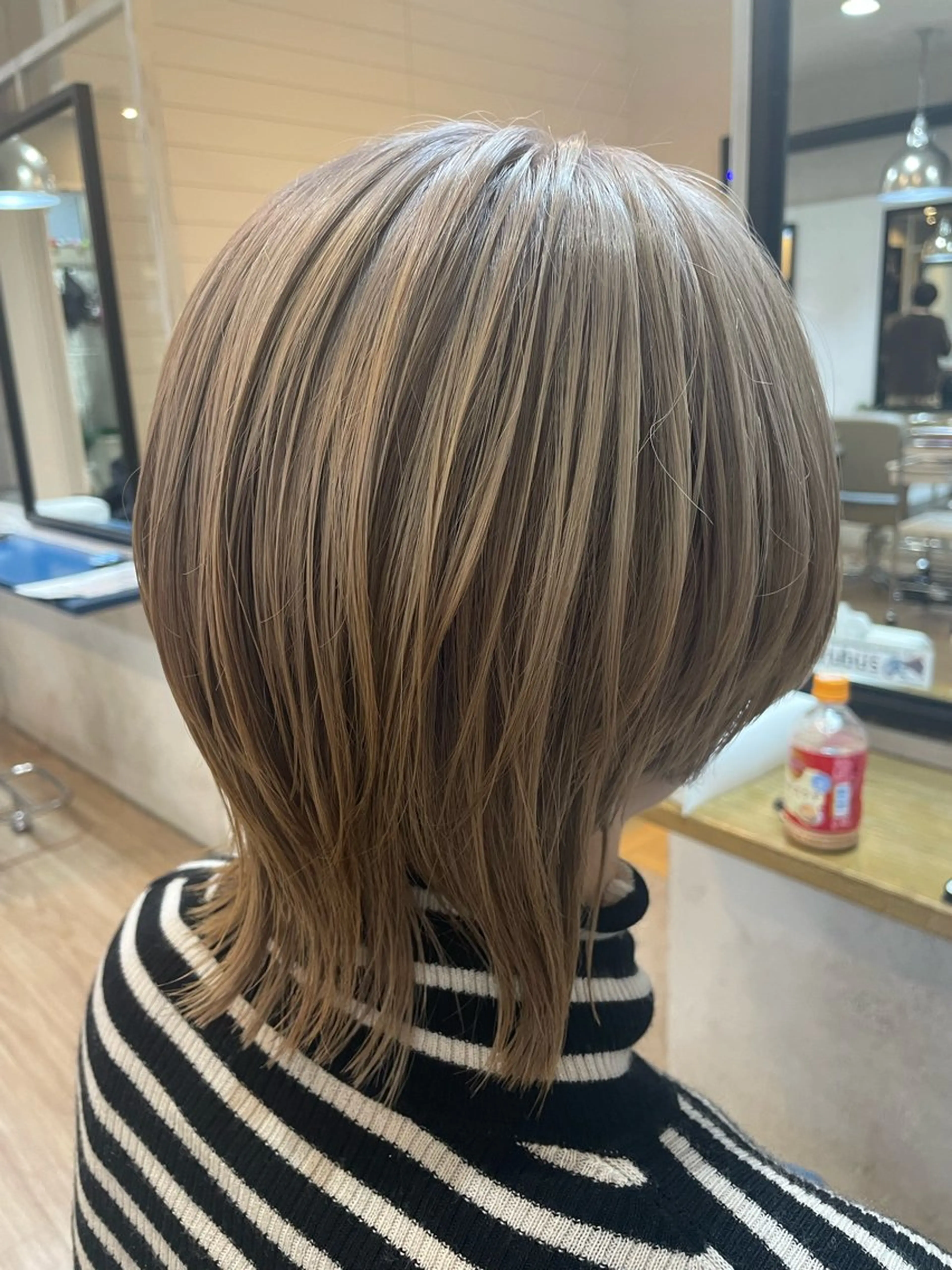 ショート カラー IRICO所属・すやま もえのヘアスタイル