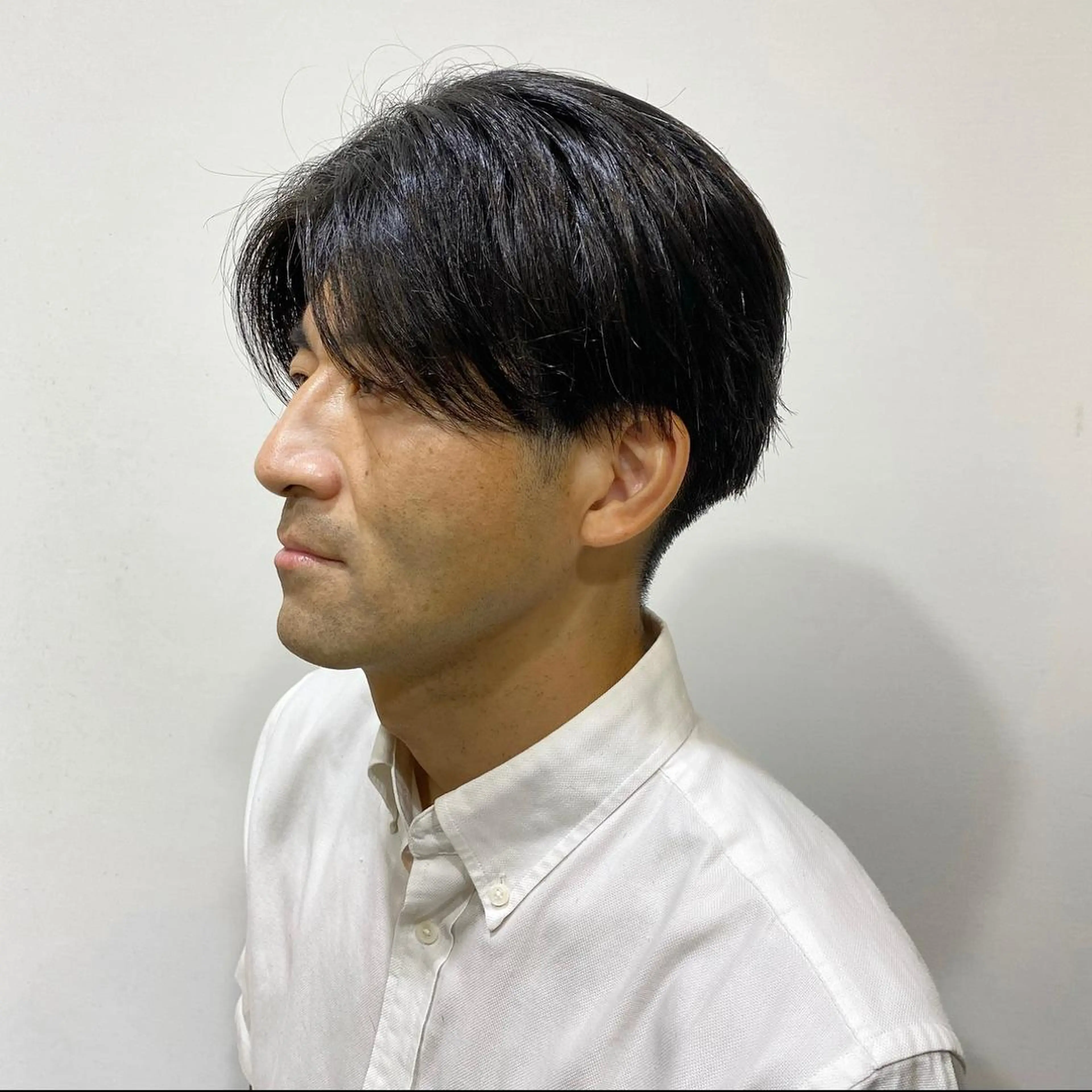 メンズ センターパート JINKIメンズ特化 メンズカットパーマのヘアスタイル