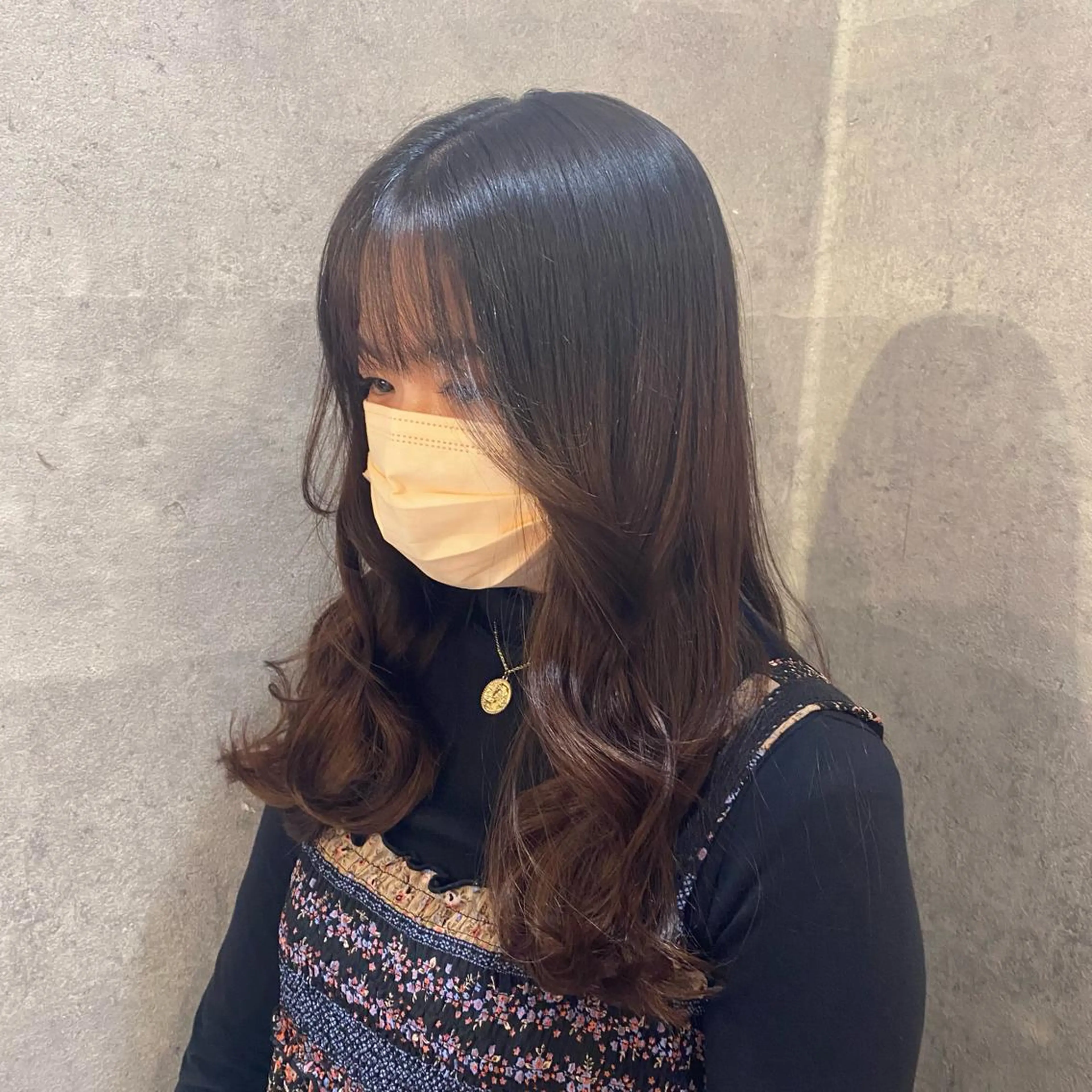 セミロング カラー カット ヘアカラー トリートメント LATTE所属・垢抜け顔周り／韓国 ヘア𝑺𝒂𝒌𝒊のヘアスタイル