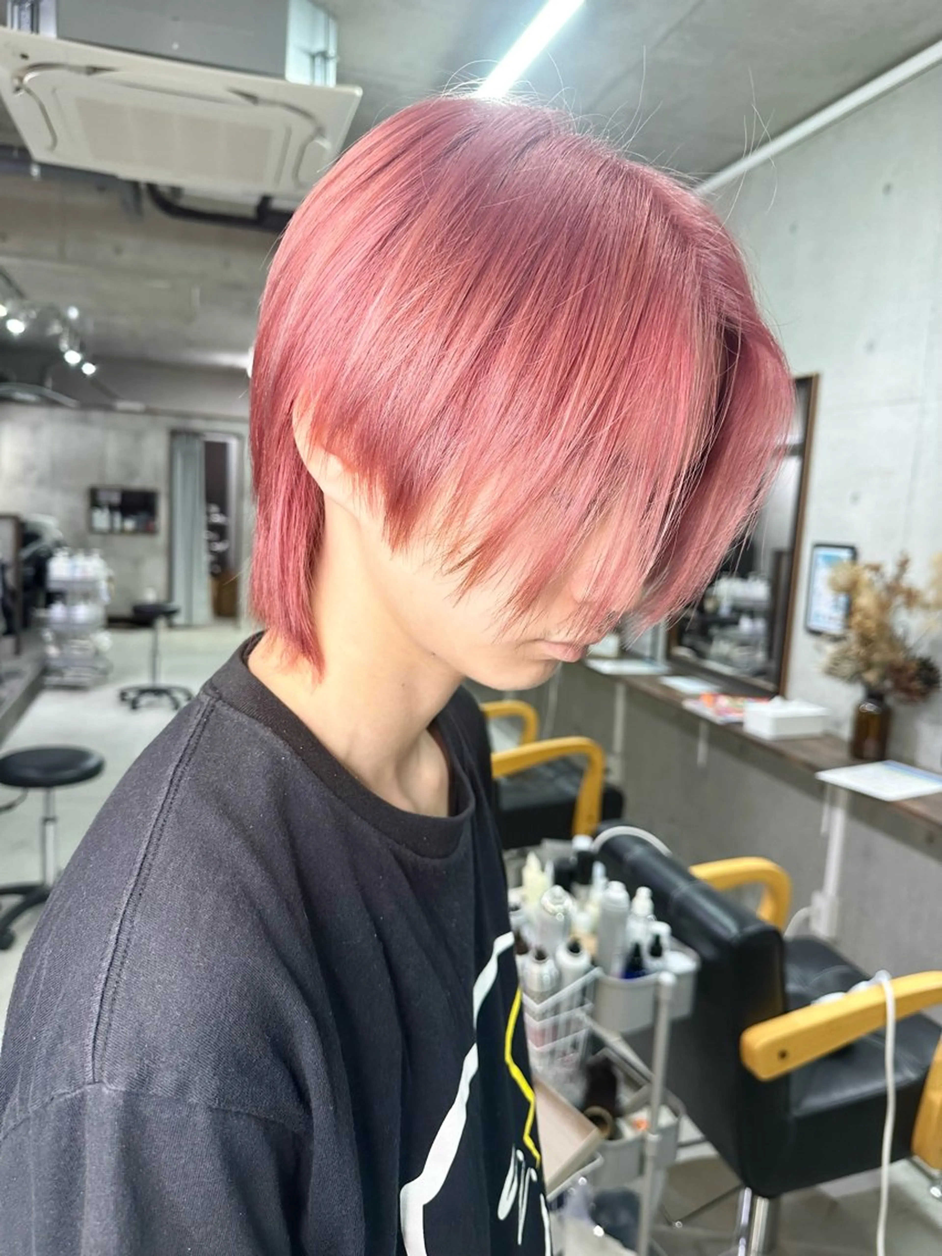 カラー ハイトーンカラー ピンクカラー カット ヘアカラー 名古屋のピンク好き かずくん🦩のヘアスタイル