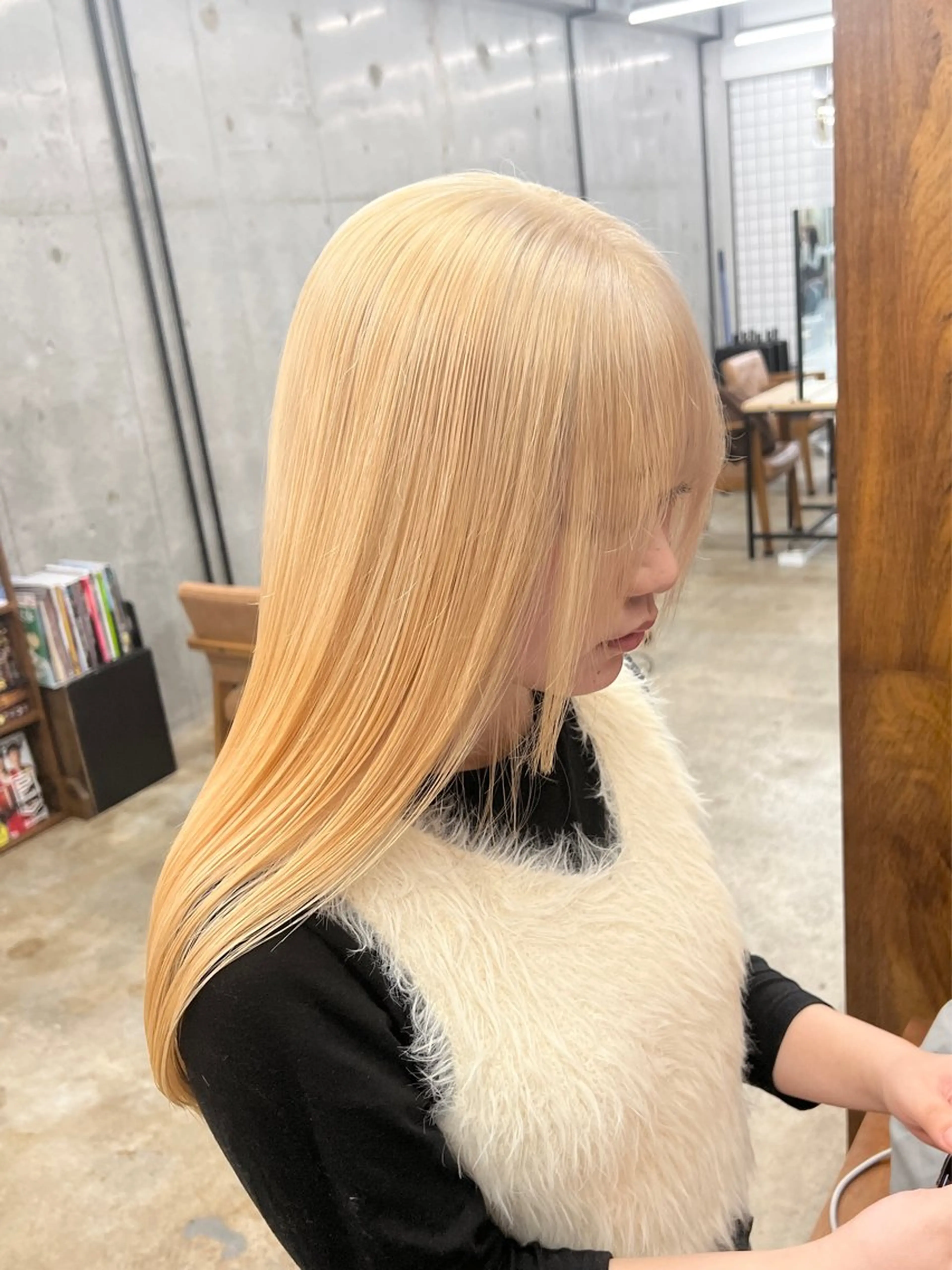 ロング カラー カット ヘアカラー トリートメント 🍂顔まわりカットと ミルクティー🍼翔太のヘアスタイル