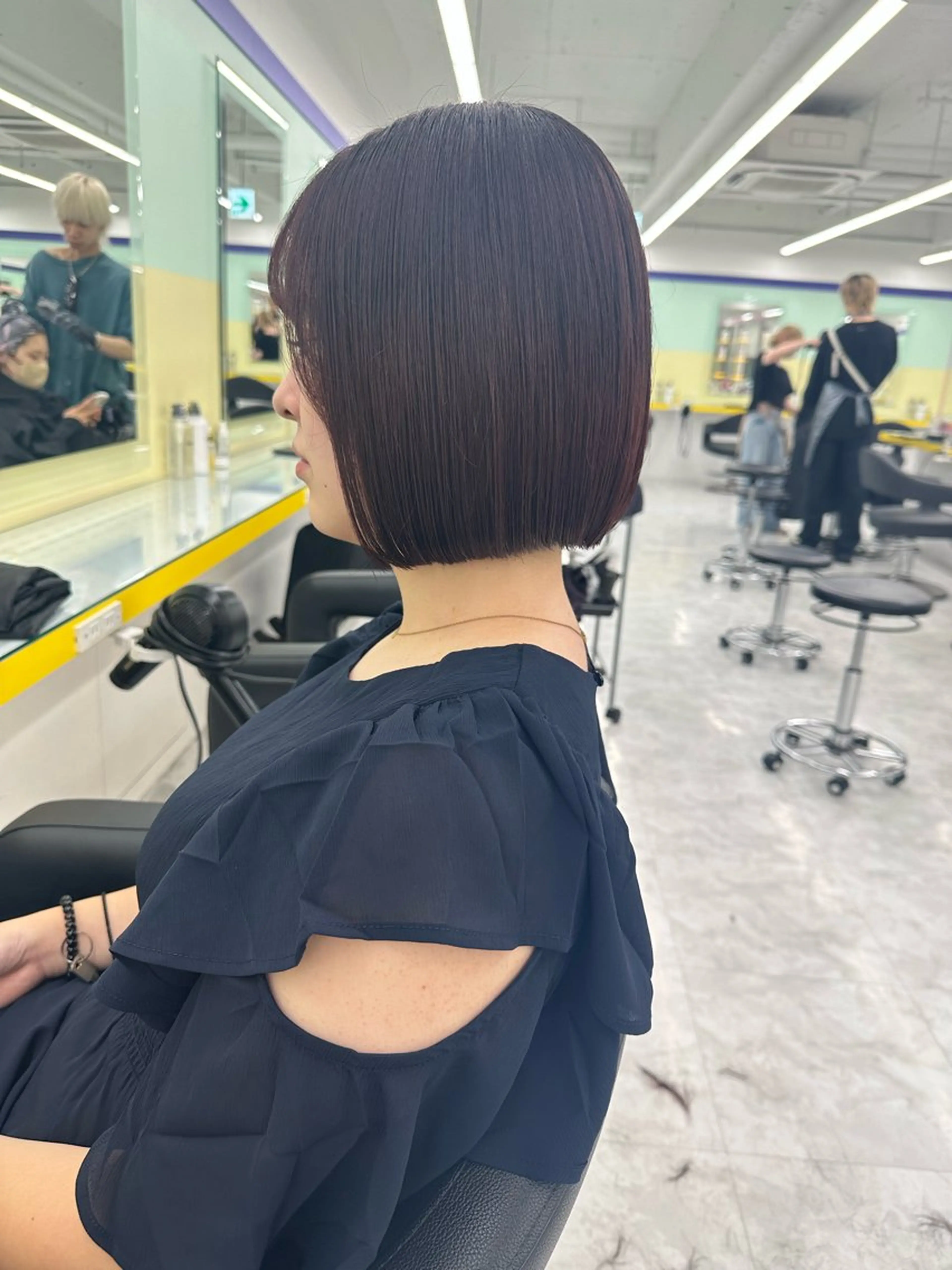 ショート カラー ボブ ヘアカラー 🪞ハイトーン🪞 🤍waka🤍のヘアスタイル