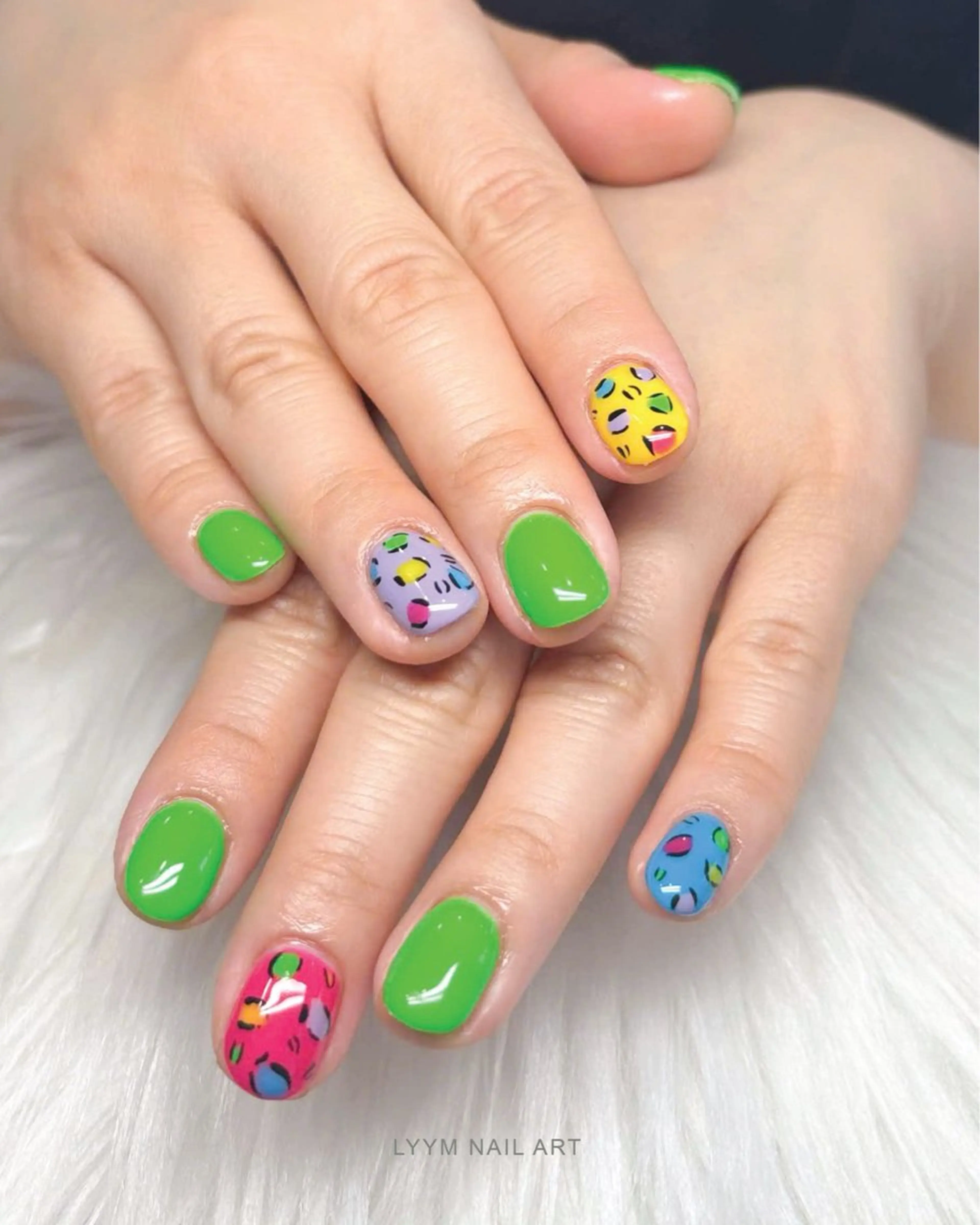 ネイル アートネイル グリーン 韓国ネイル 夏ネイル ハンドネイル LYYM Nail Salonのネイルデザイン