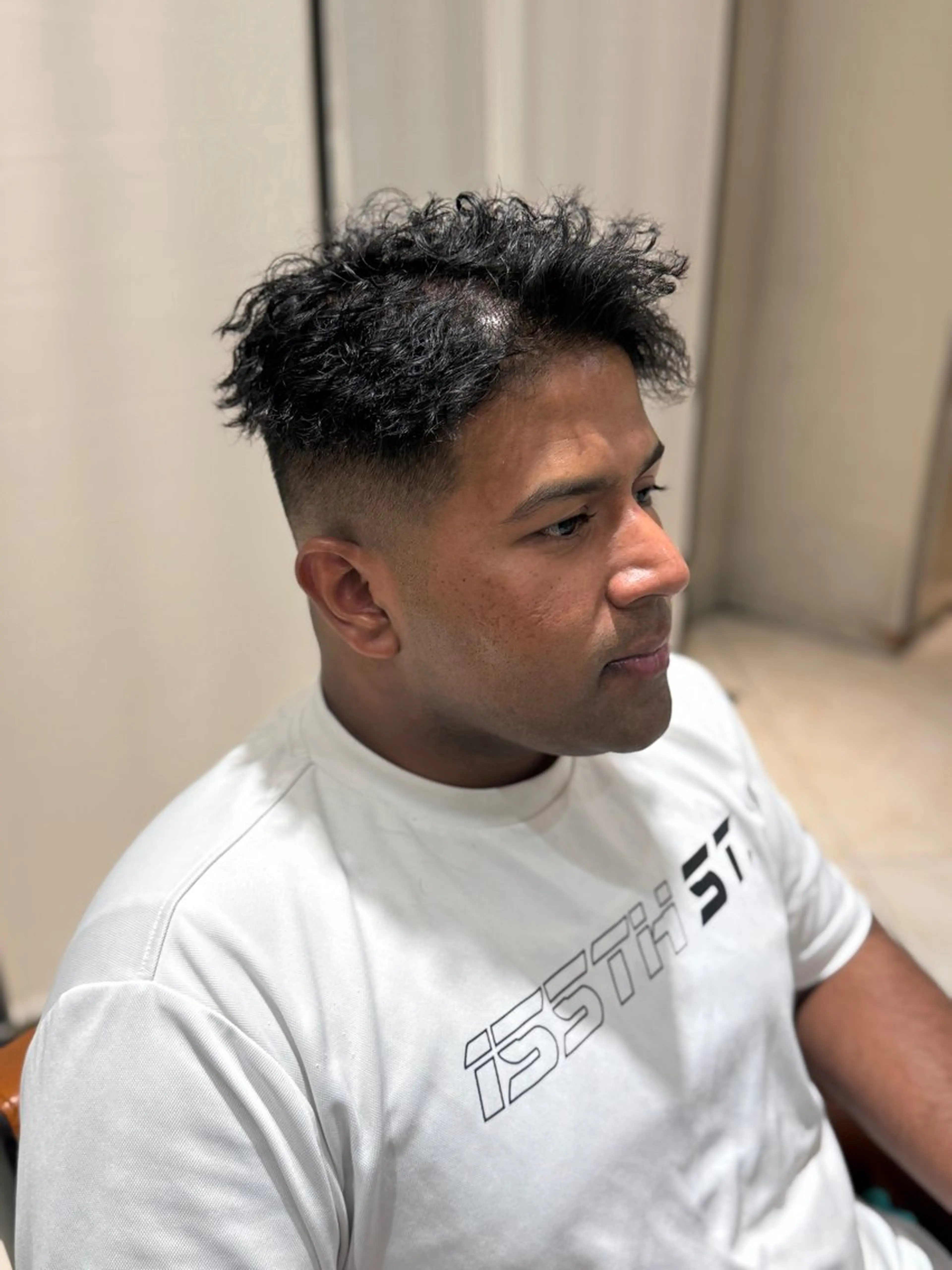 ショート パーマ メンズ メンズパーマ くせ毛 パーマ 山中 翔平のヘアスタイル
