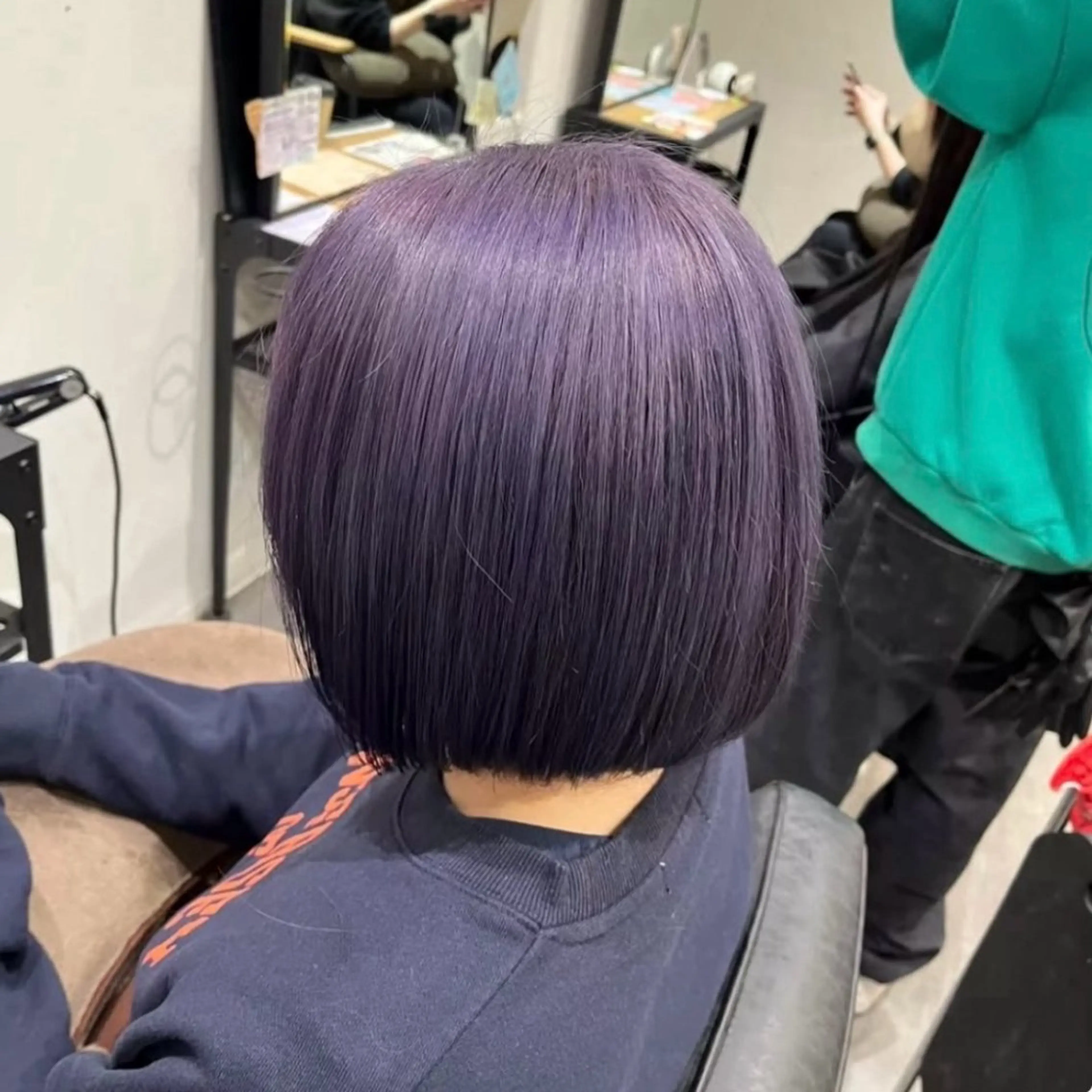 ミディアム カラー 生尾 虹水のヘアスタイル