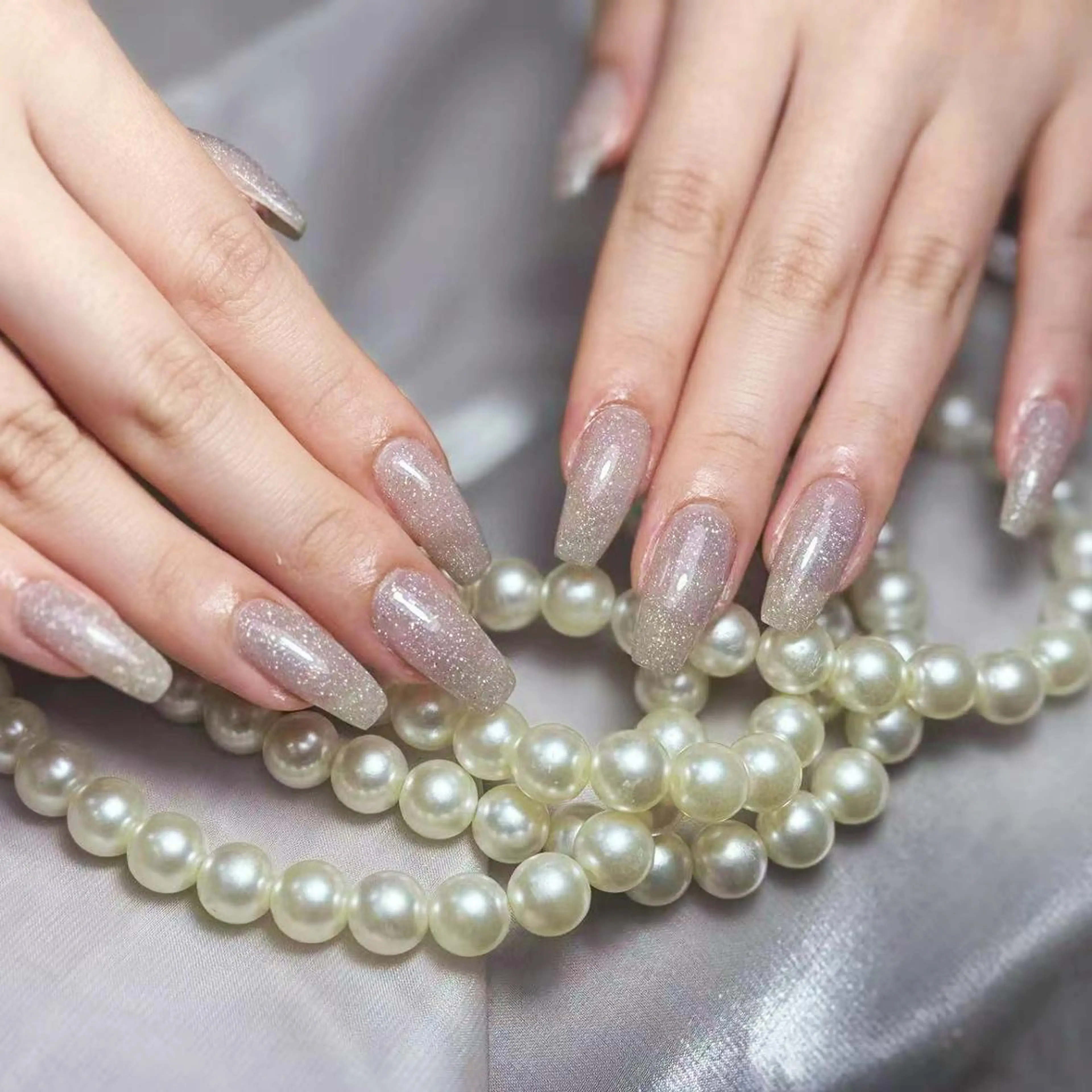 ネイル アートネイル オーロラネイル ガーリー キラキラネイル 韓国ネイル ハンドネイル DIAMOND 💅のネイルデザイン