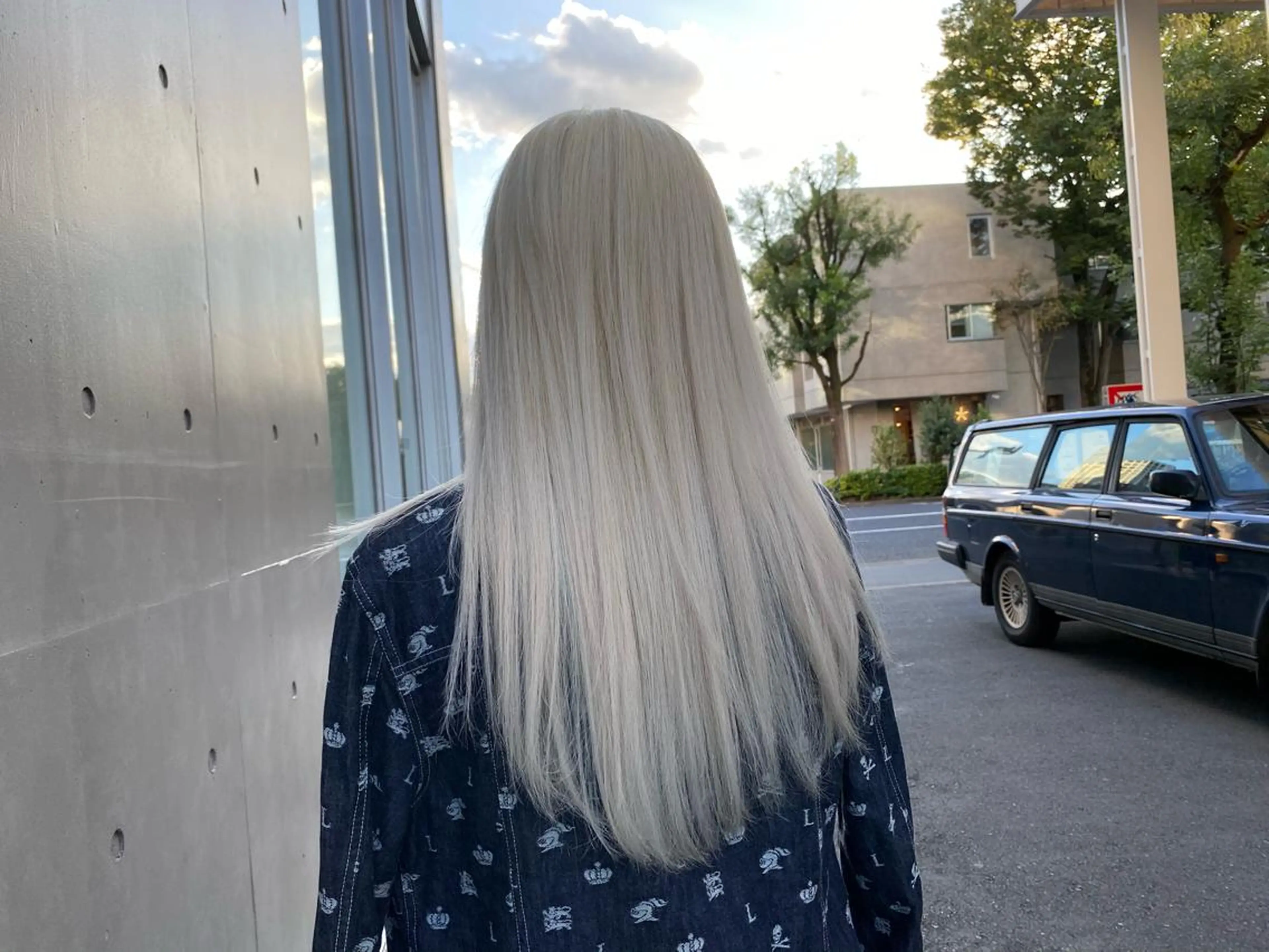 ロング カラー ブリーチ 抜きっぱなしブロンド ヘアカラー トリートメント サロウィン(SALOWIN)原宿iori店所属・ツヤツヤ ハイトーン/Reiのヘアスタイル