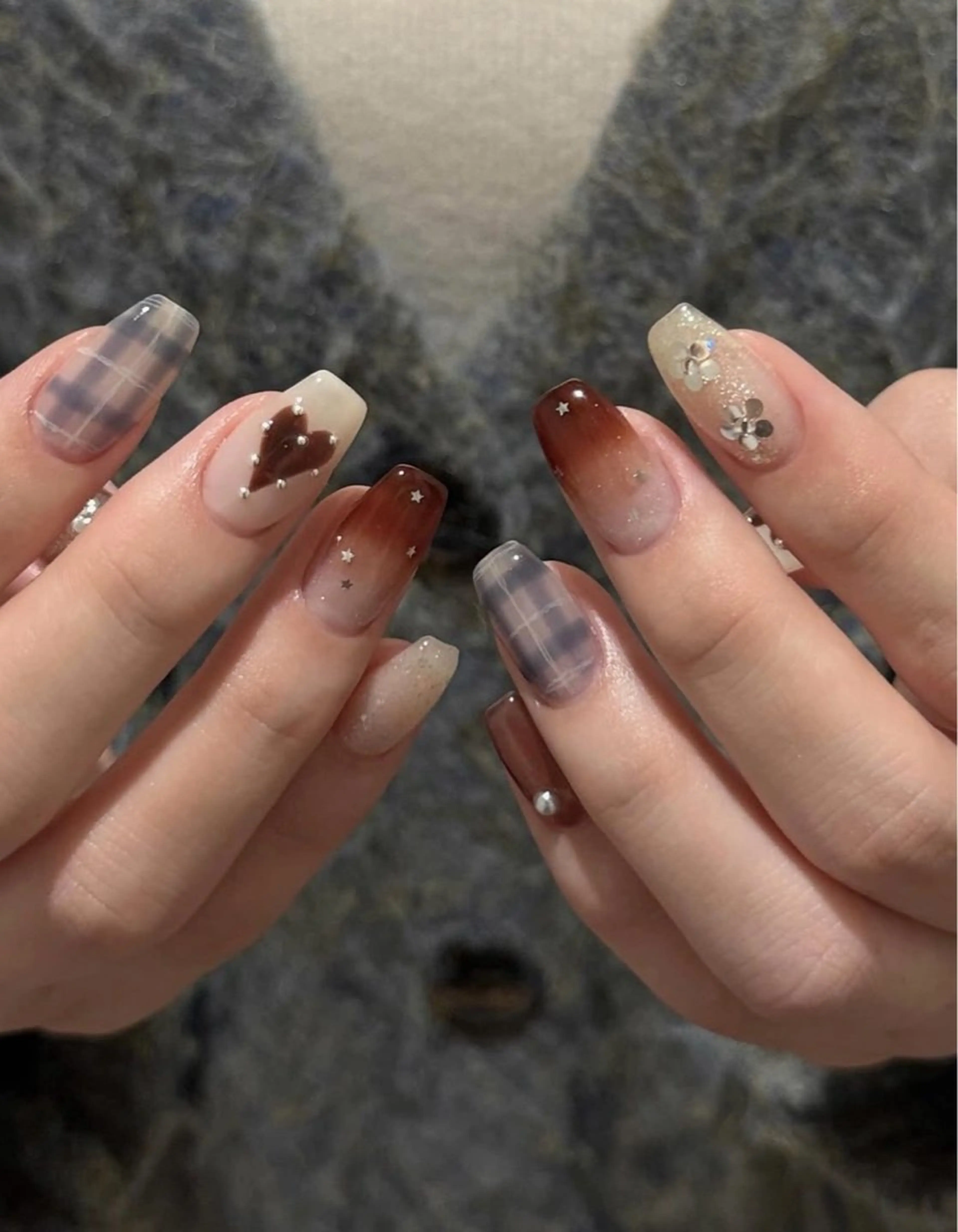 ネイル アートネイル 長さ出し ジェルネイル マグネットネイル ニュアンスネイル なな_ CloudyChanのネイルデザイン