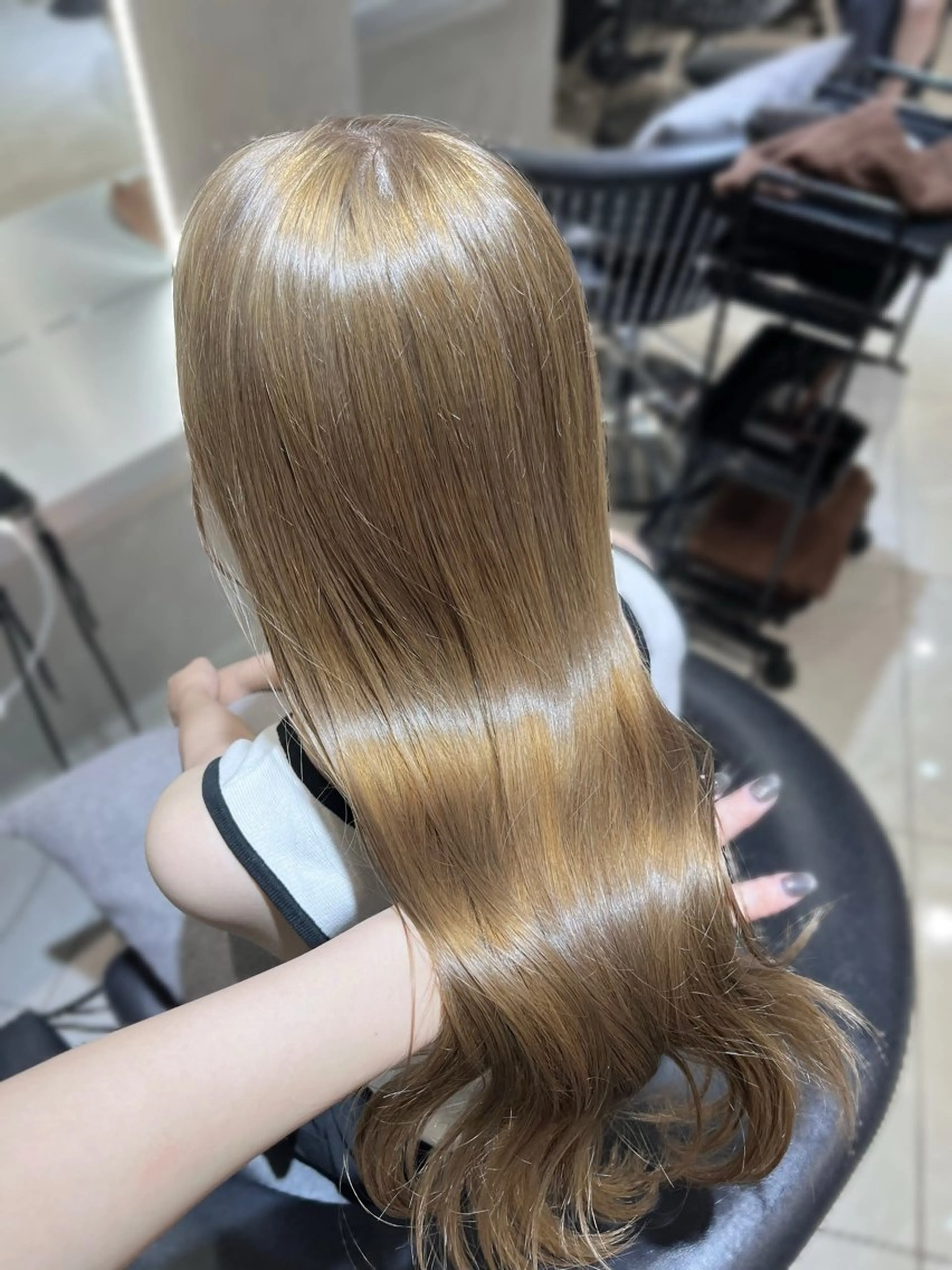ロング Euphoria池袋東口駅前店所属・ハイトーン⚡️池袋 /reina✧︎*。のヘアスタイル
