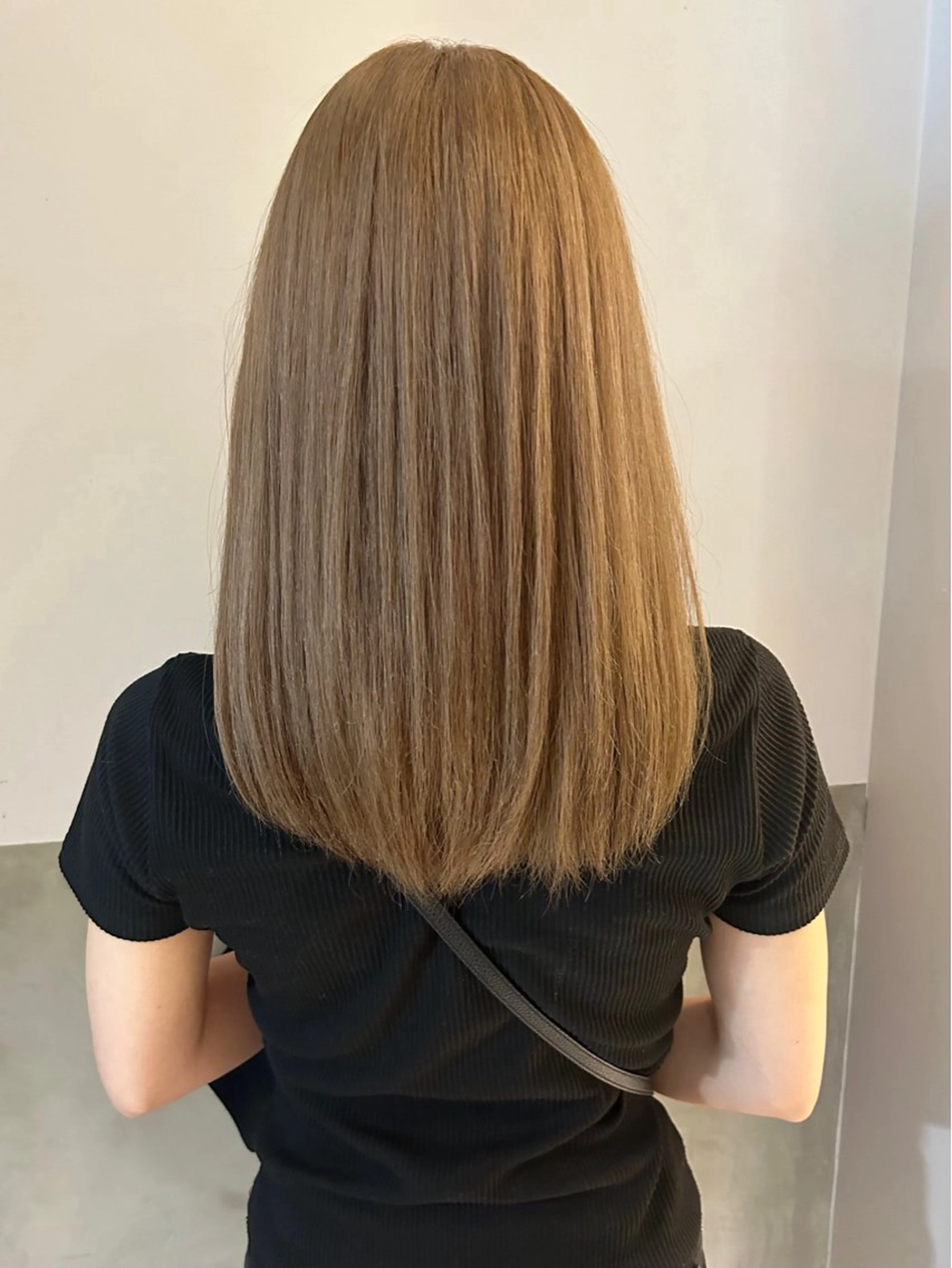 セミロング ヘアカラー やまだ とものヘアスタイル