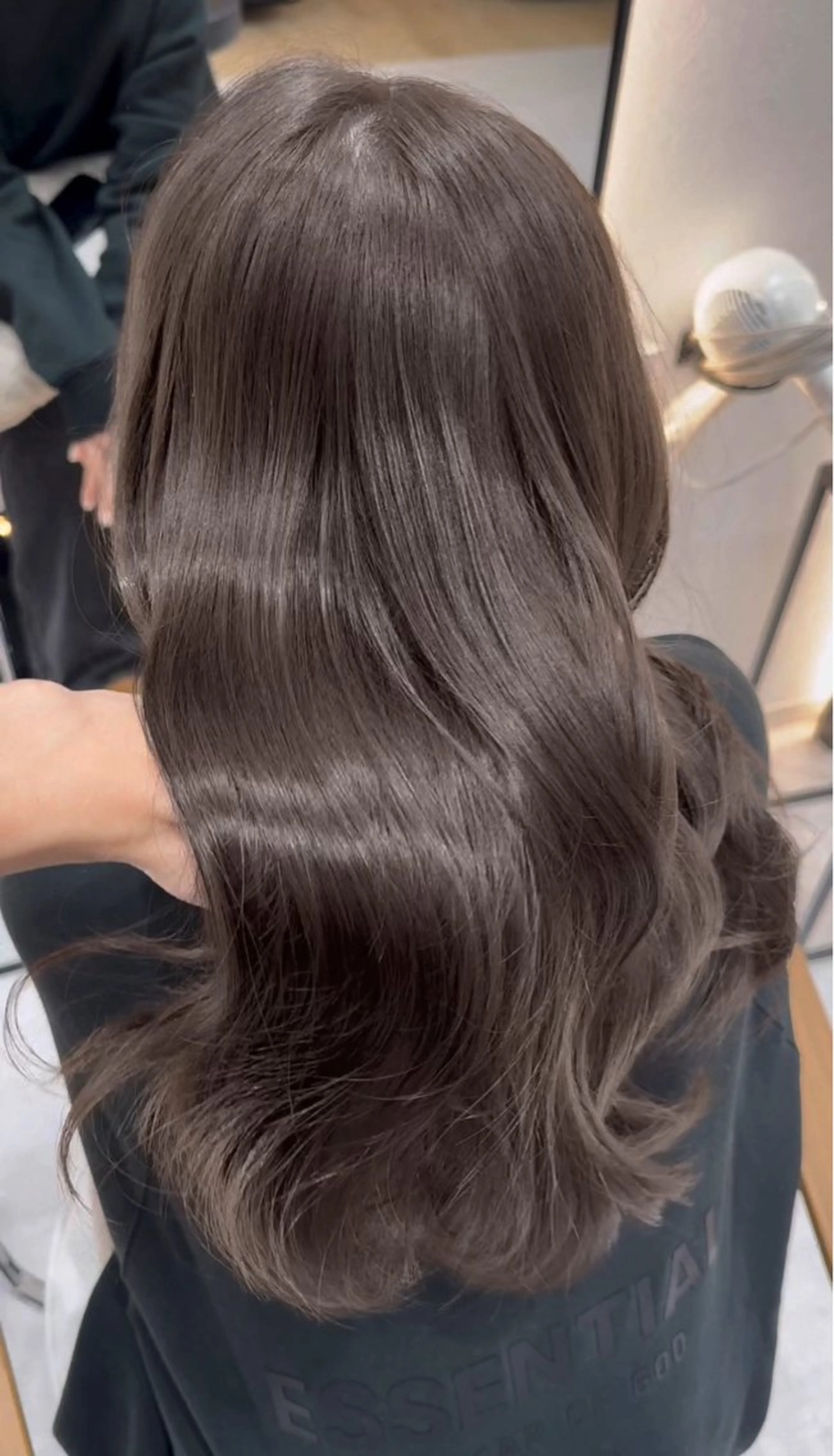 ロング ヘアカラー トリートメント 輝士‎🤍レイヤー/ 艶髪/透明感/顔周りのヘアスタイル