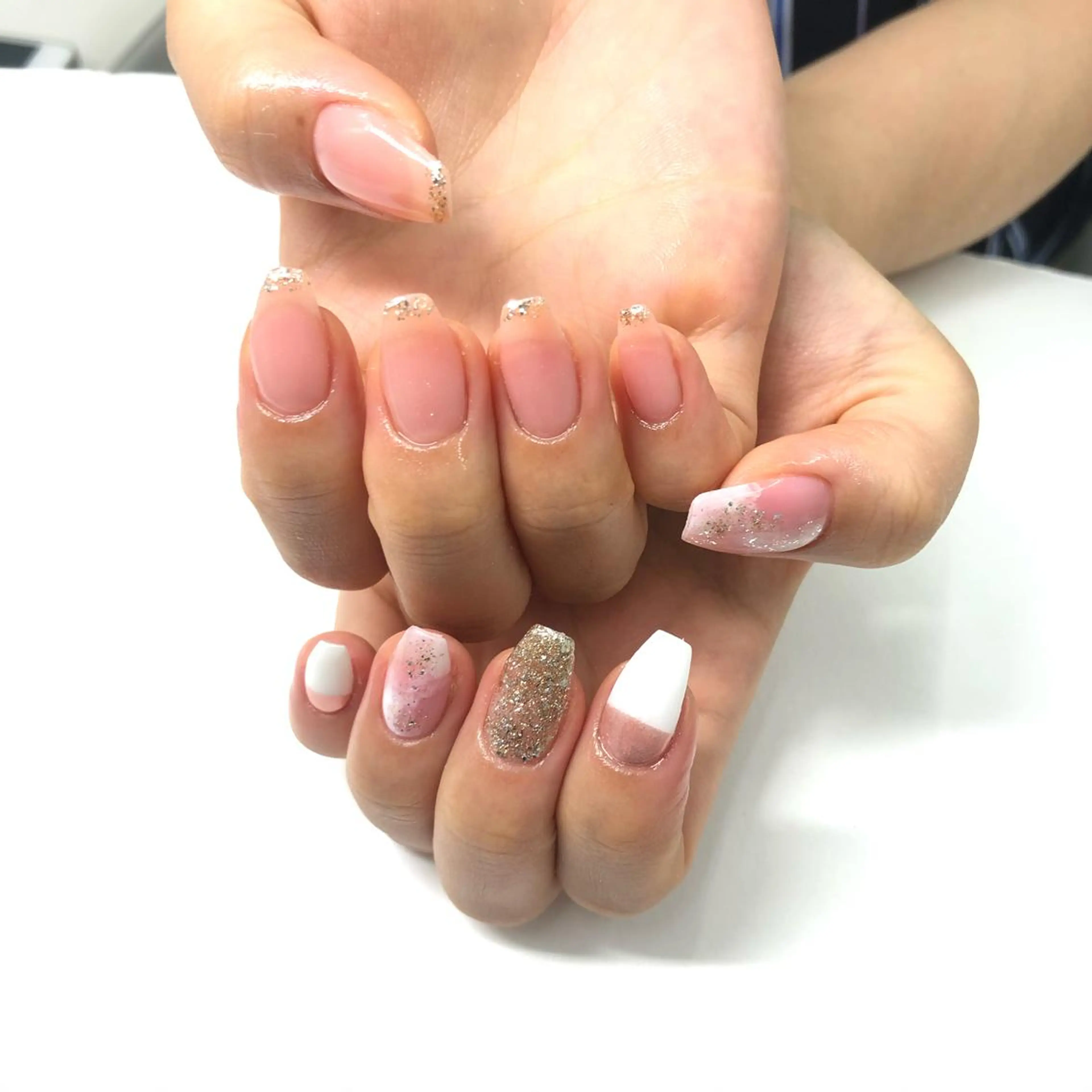 ネイル ニュアンスネイル ハンドネイル フットネイル Minami 🍓のネイルデザイン