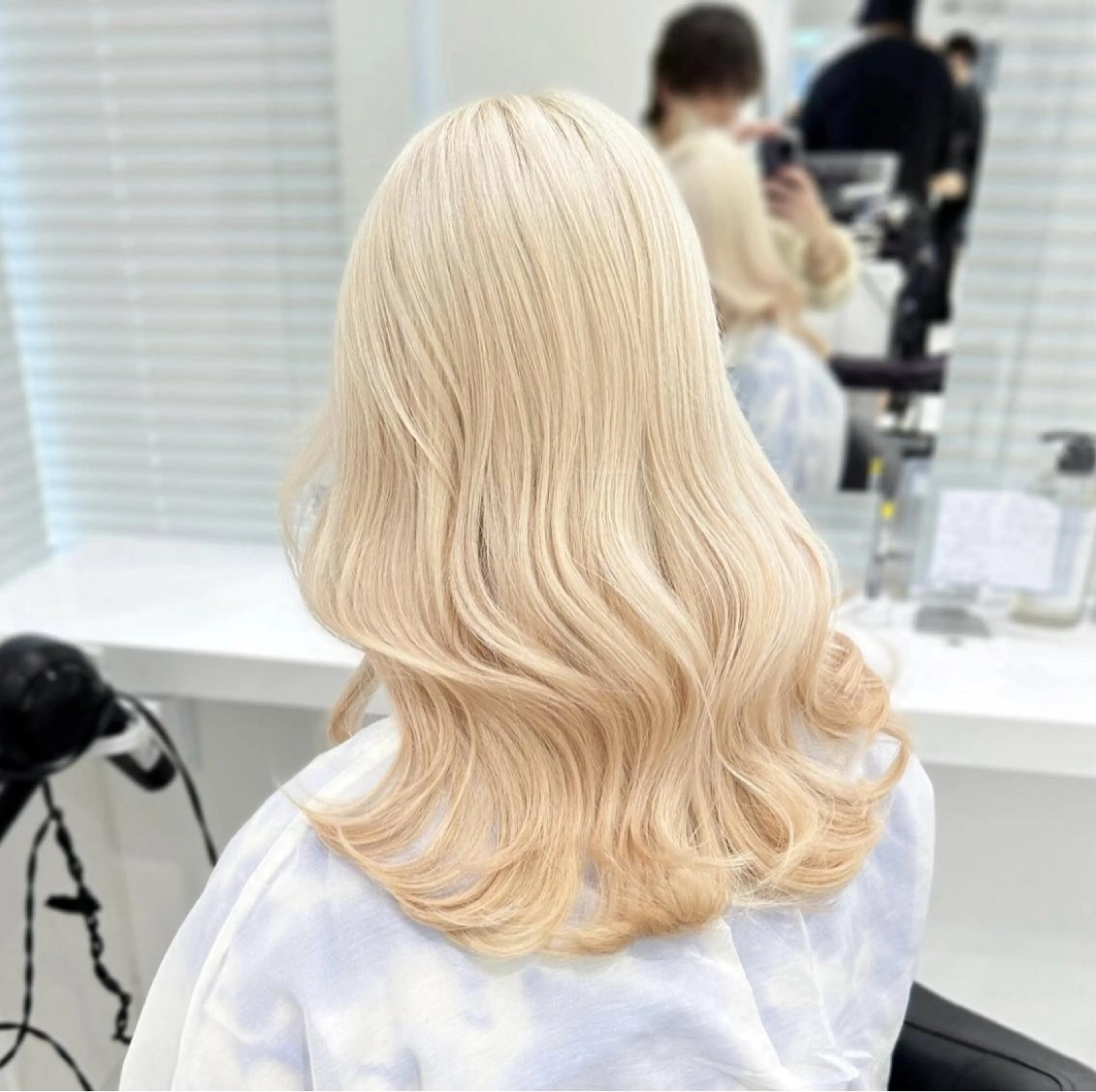 ミディアム SALOWIN札幌大通店所属・‎🤍札幌ハイトーン 🤍シンゴのヘアスタイル