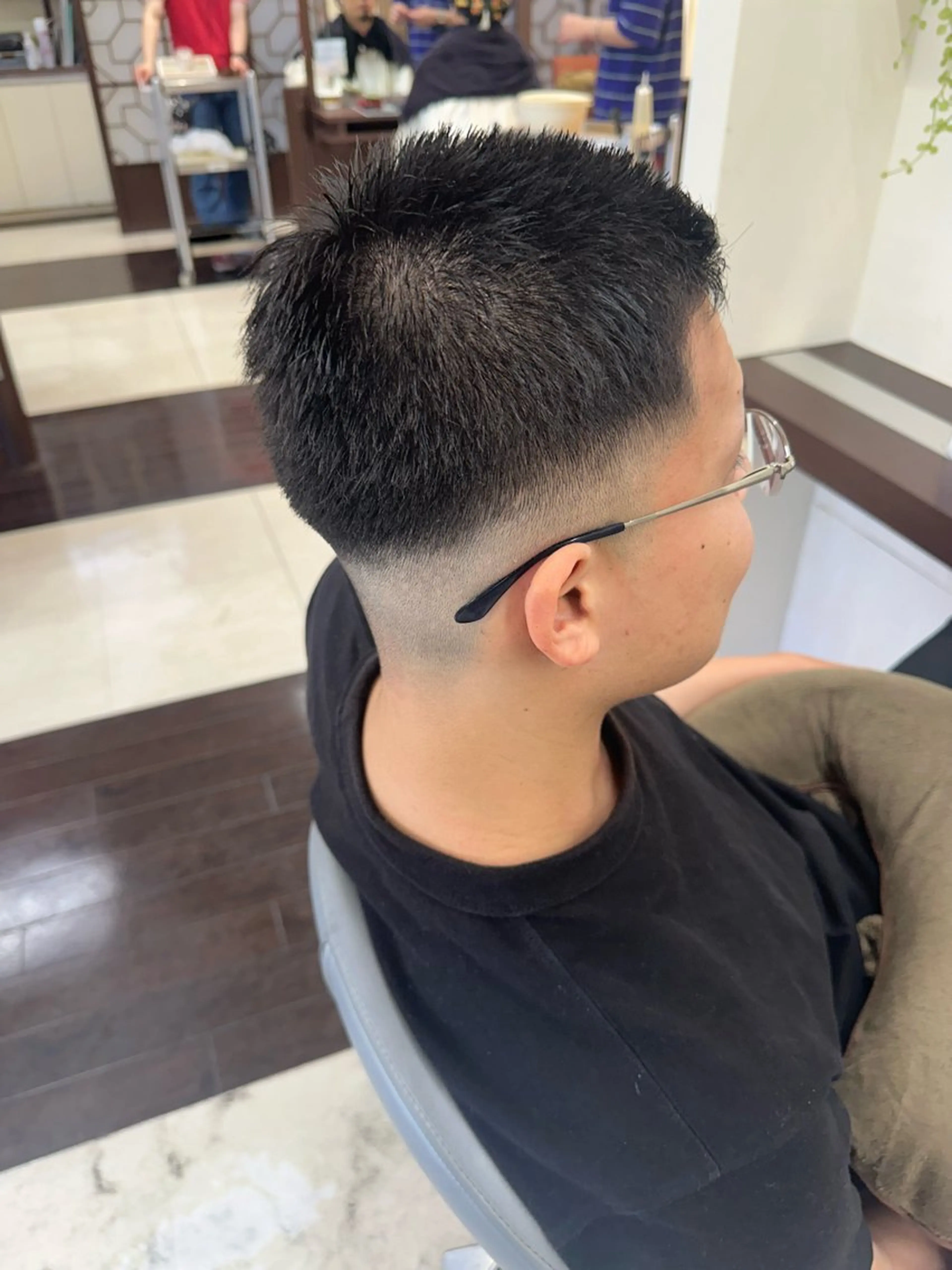 ショート カラー パーマ メンズ フェードカット 刈り上げ ショートヘア カット ヘアセット 毎月230人担当/ メンズヘア/清和武虎のヘアスタイル