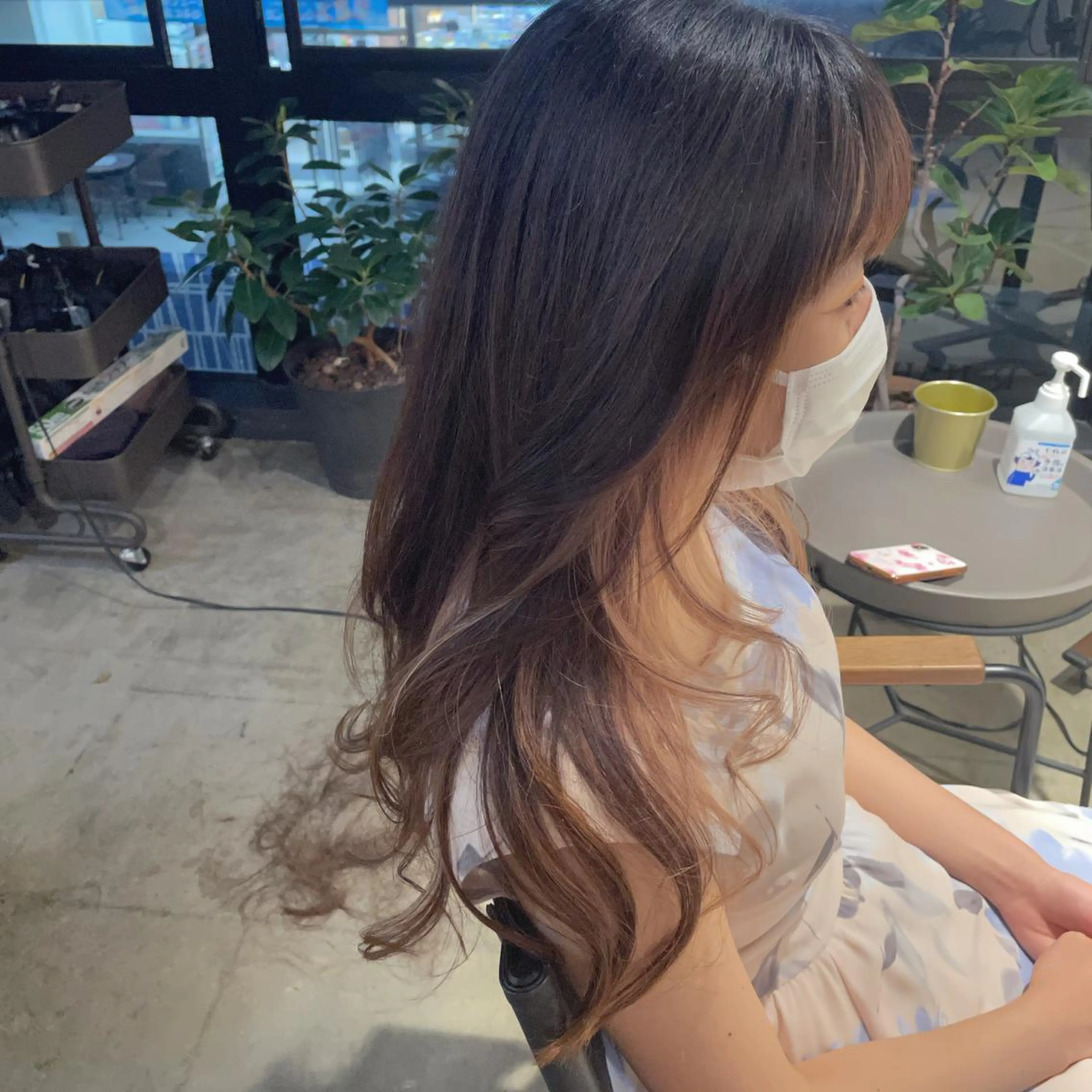 ロング カット ヘアカラー トリートメント Ｒ HAIR SALON所属・RHAIRSALON 西山梓のヘアスタイル