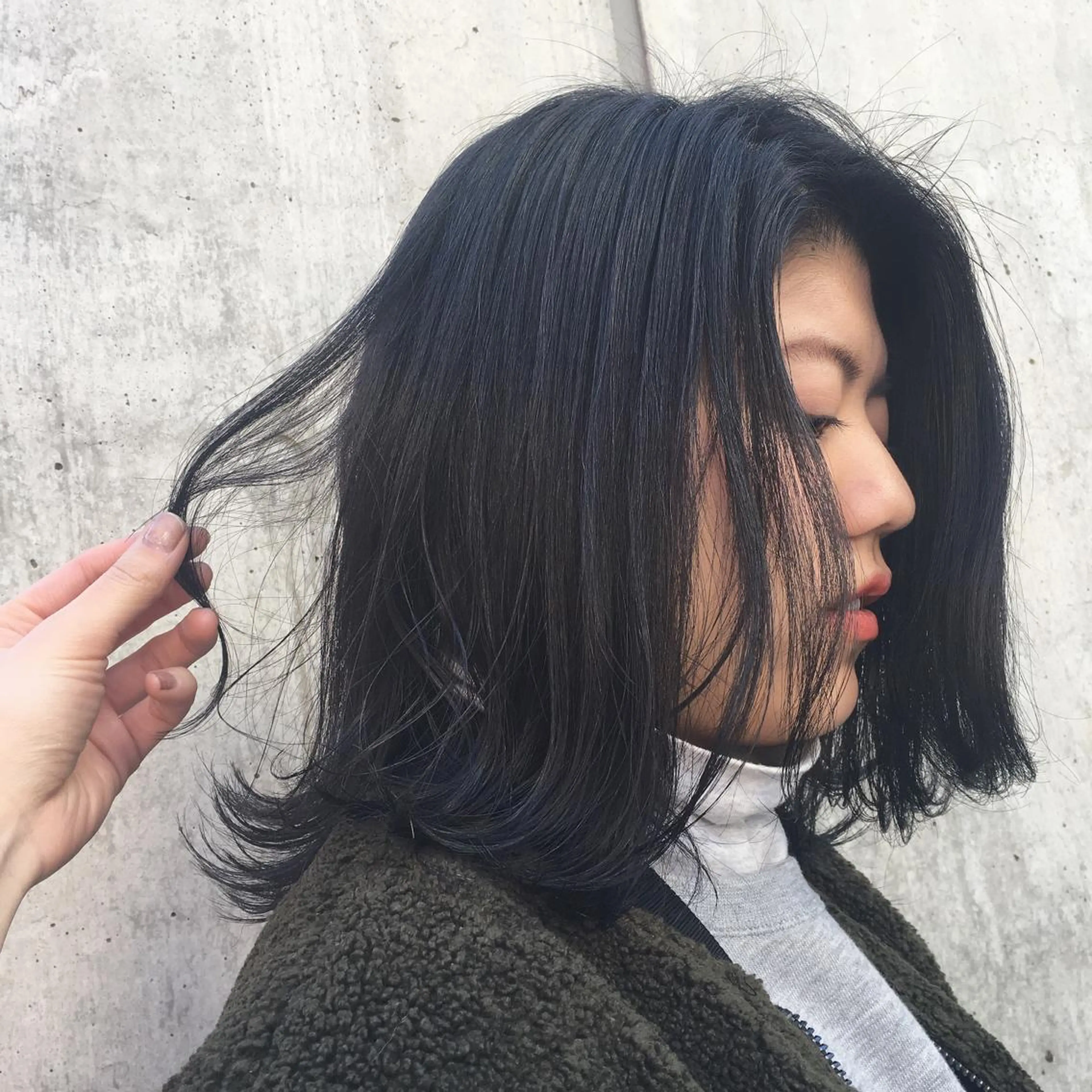 ミディアム レイヤーカット SATSUKI サツキのヘアスタイル