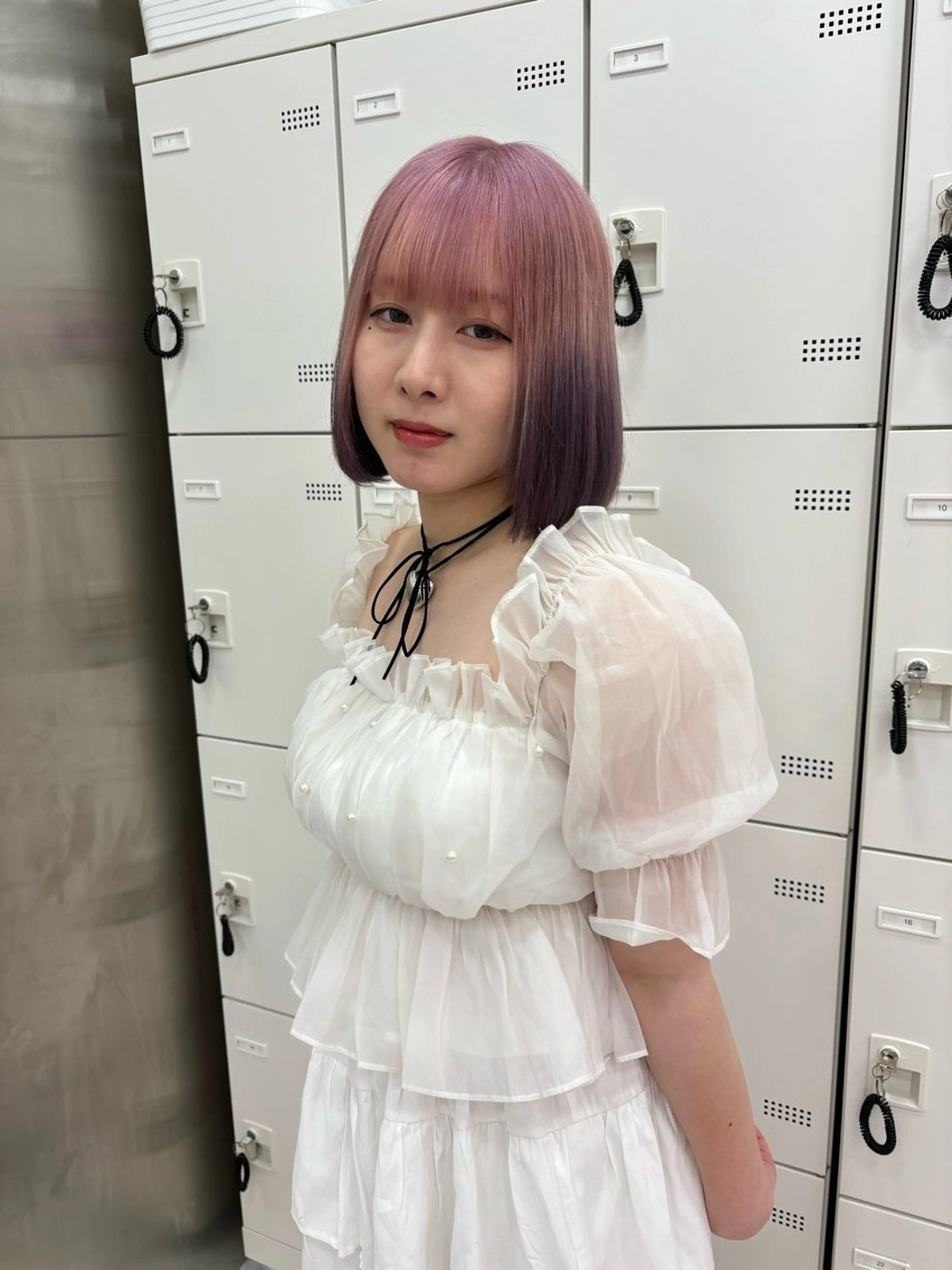 ミディアム カラー ヘアカラー トリートメント ヘッドスパ ヘアセット 韓国レイヤー ハッシュカットのヘアスタイル