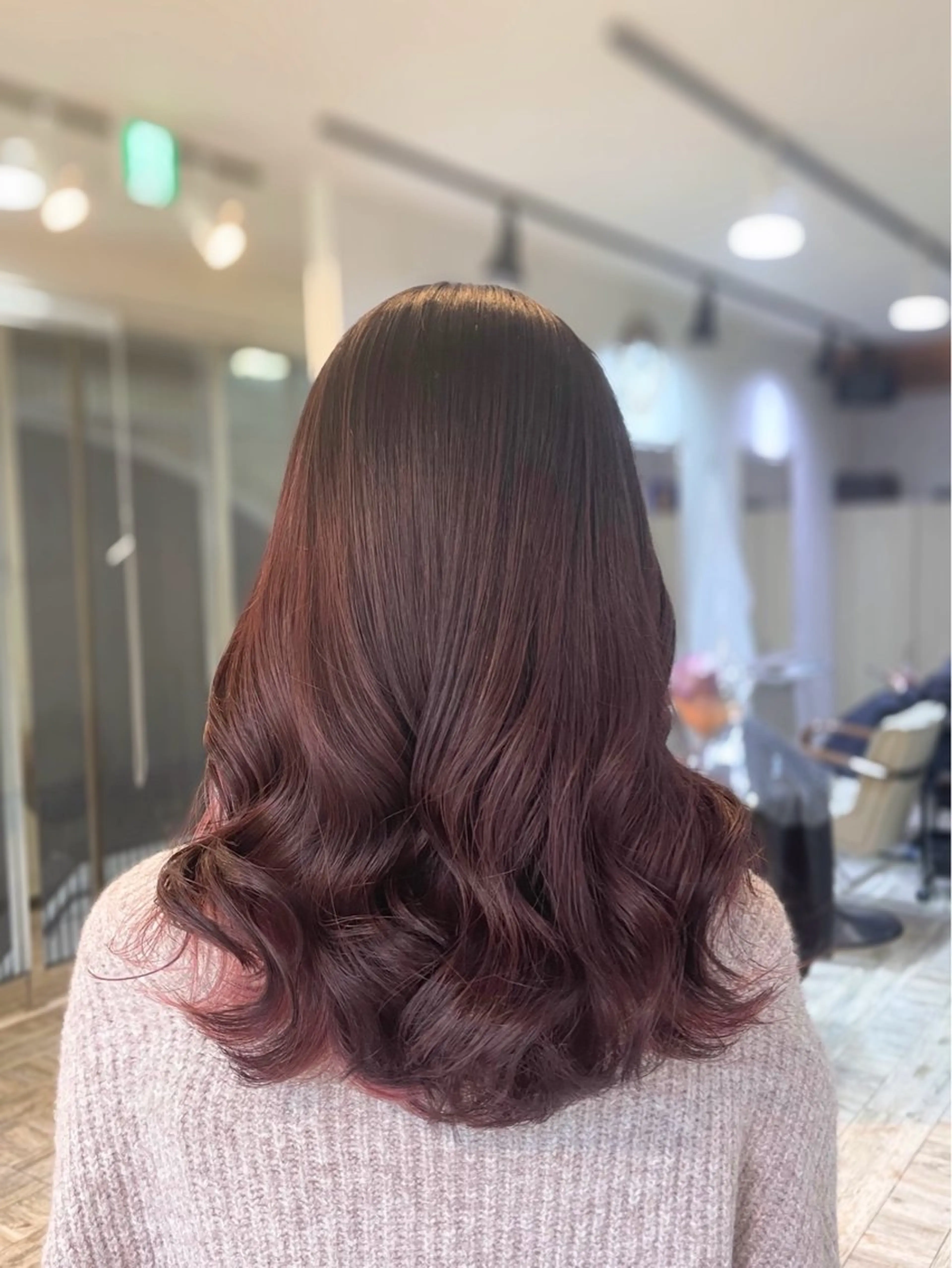 ロング カラー ブリーチ ピンクカラー トリートメント ヘアカラー トリートメント motel所属・モデルや芸能人も通う ✨マンツーマンサロンのヘアスタイル