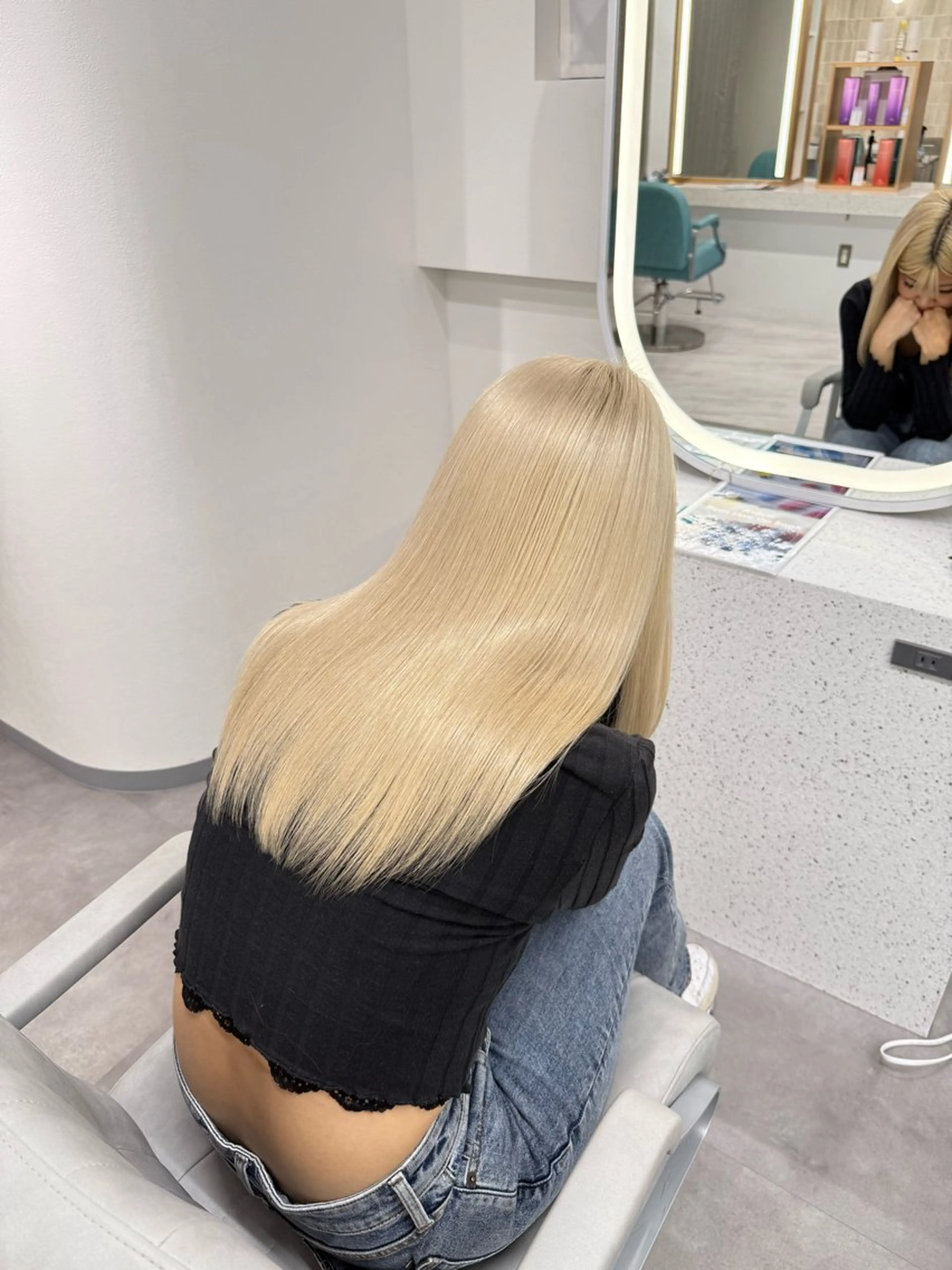 ロング ヘアカラー 薮本 真優のヘアスタイル