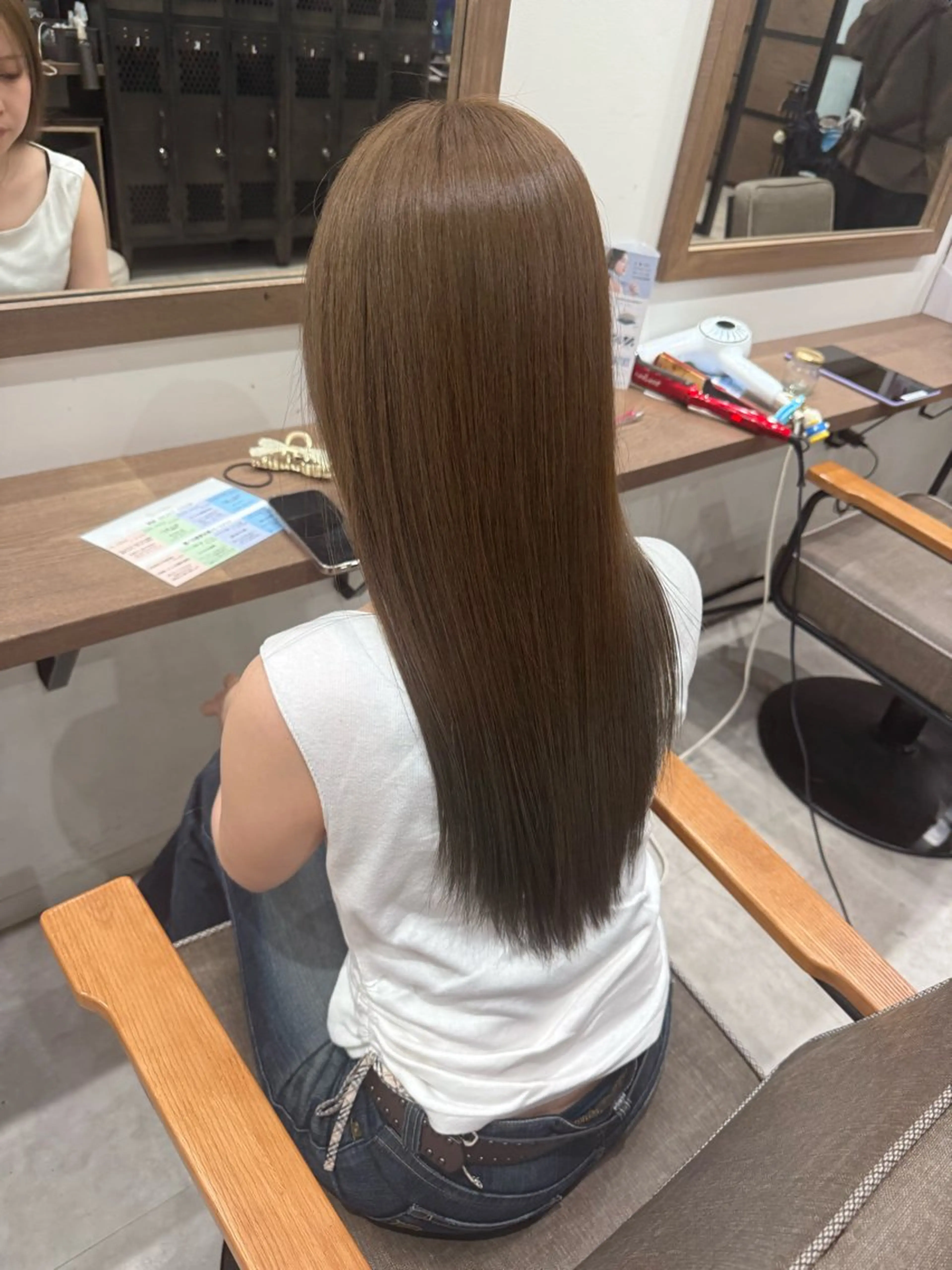 ロング ヘアカラー トリートメント ルナ💎ブリーチ 推しカラー💎名駅のヘアスタイル