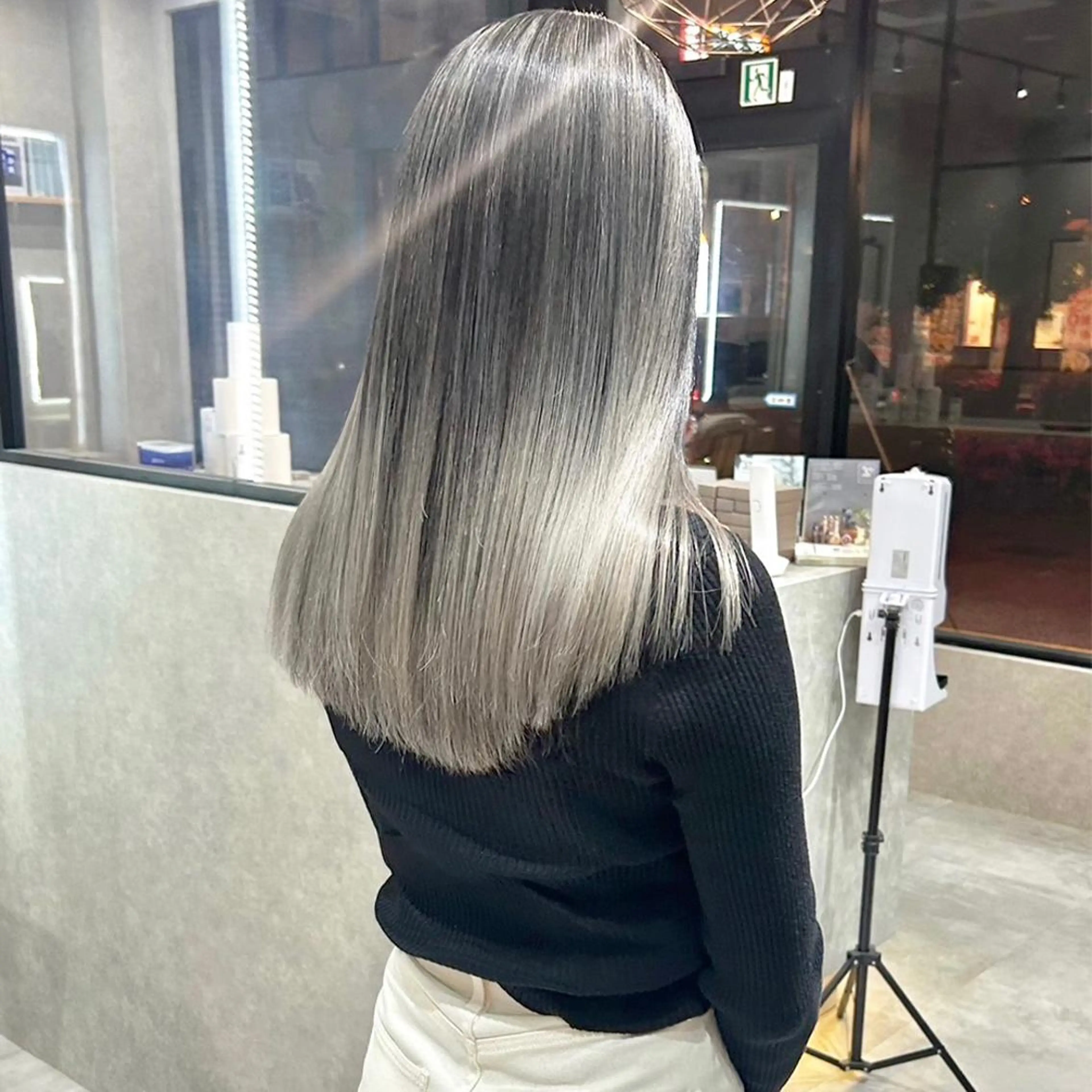 セミロング カラー ヘアカラー トリートメント mood tatemachiのヘアスタイル