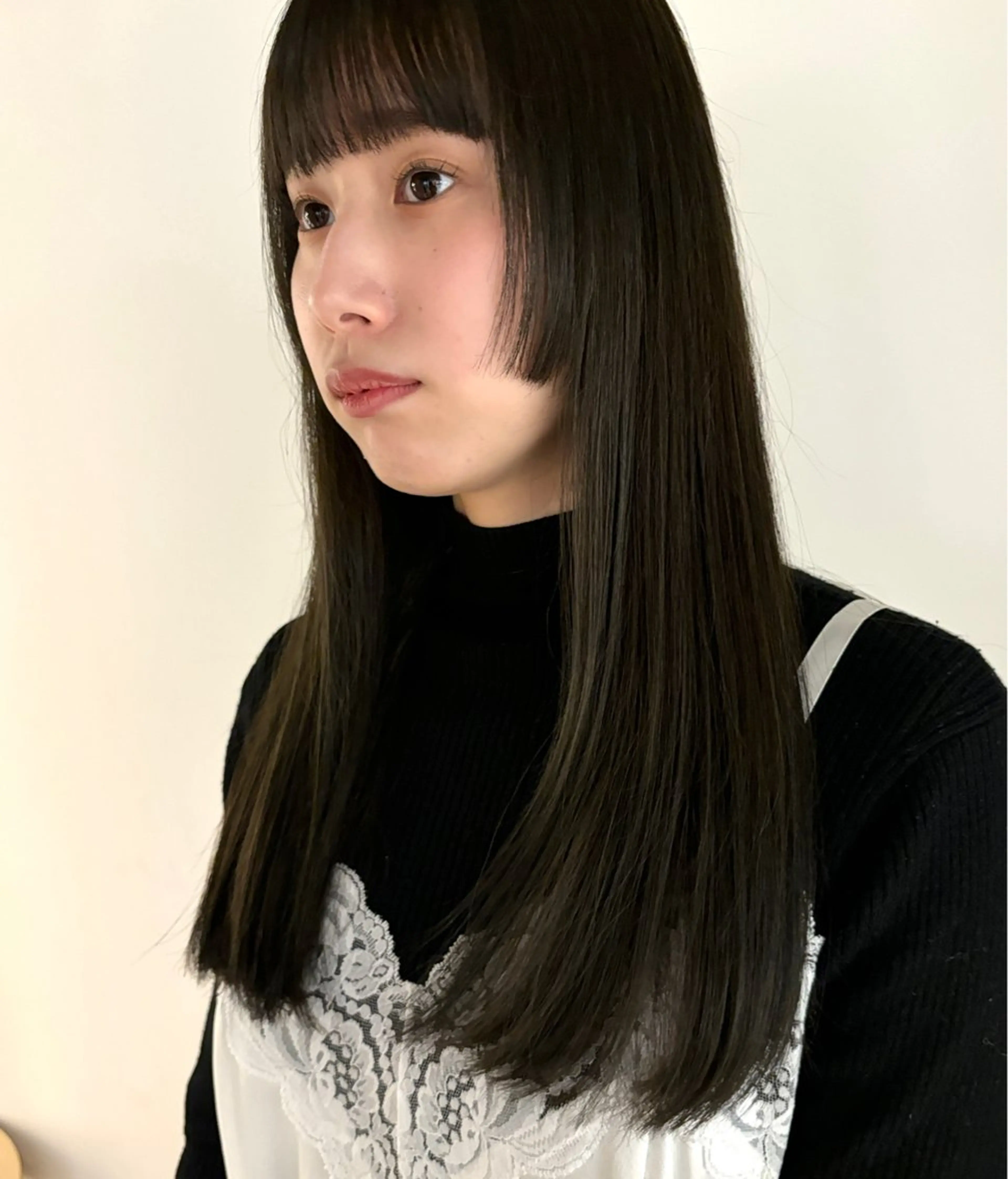 ロング カラー グレージュ オリーブグレージュ オリーブグレー オレンジ カット やまもと さえのヘアスタイル