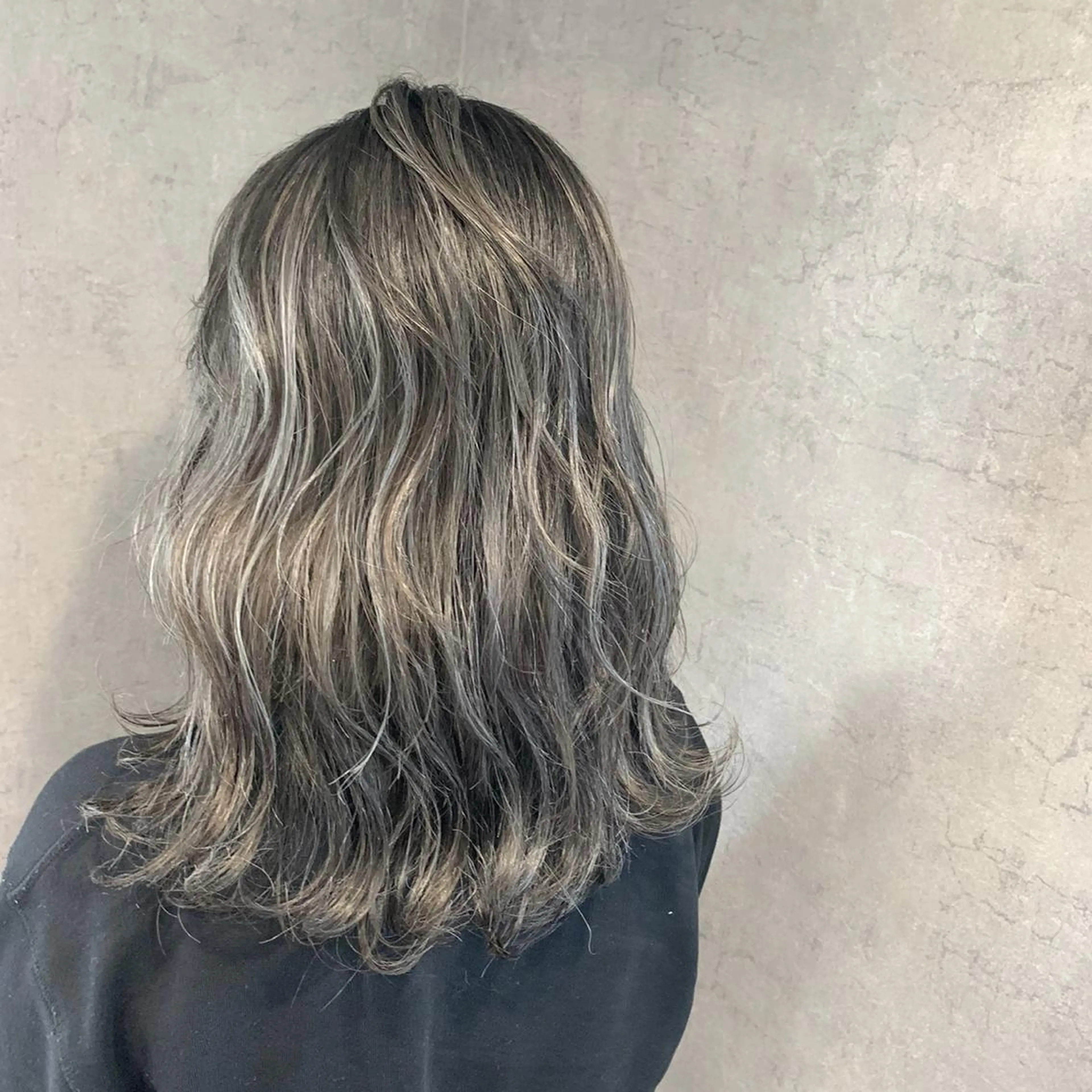 セミロング ヘアカラー R/🤎 パーマ＆ブリーチ🔥のヘアスタイル